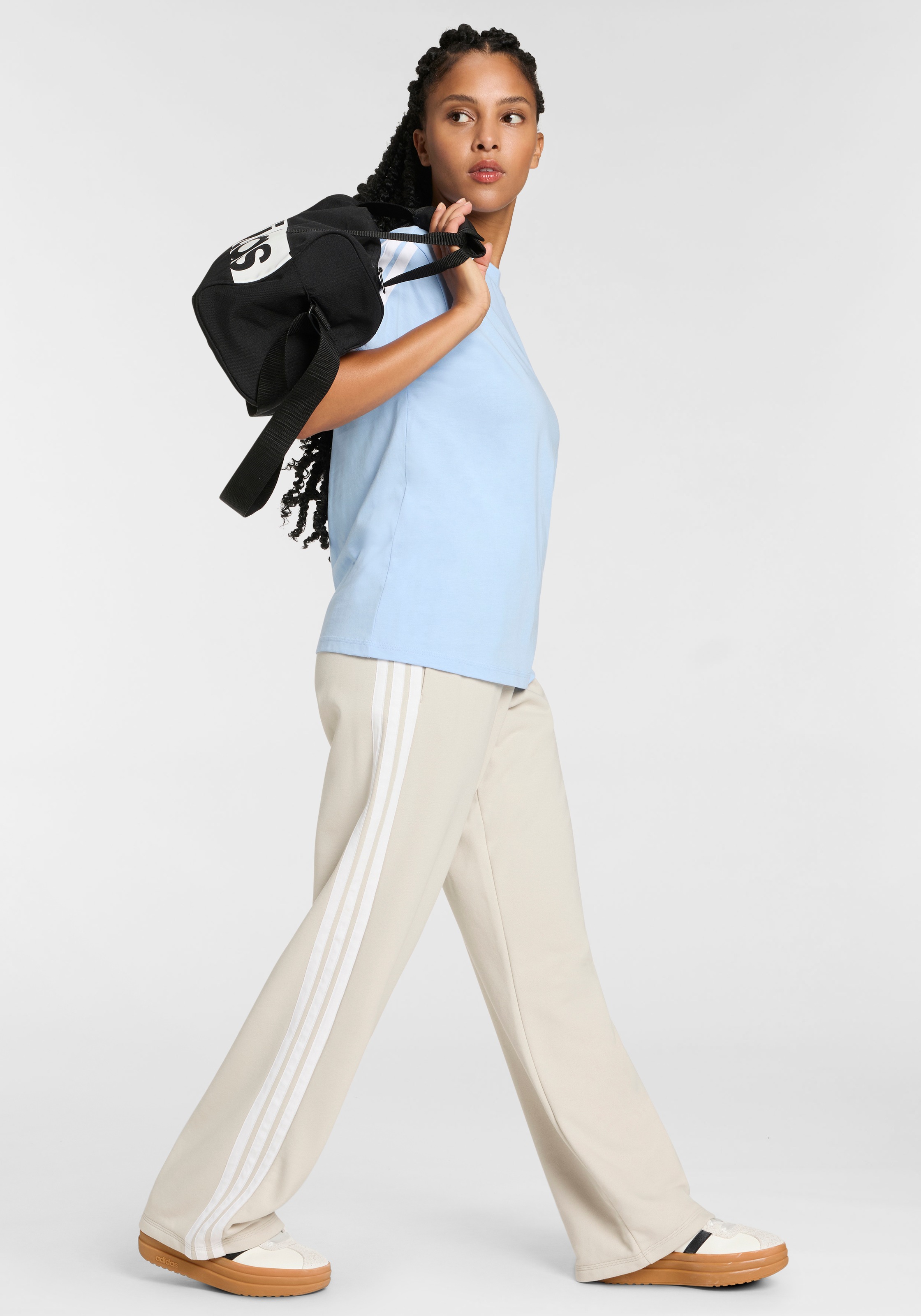 adidas Sportswear Sporthose »W 3S FT OH PT«, (1 tlg.), Reguläre Passform, aus weichem French Terry