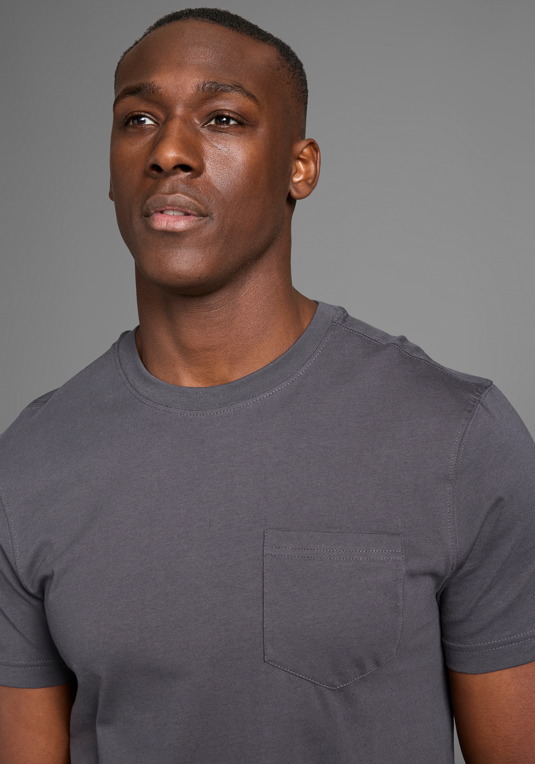 Bruno Banani Longshirt, mit abgerundetem Saum