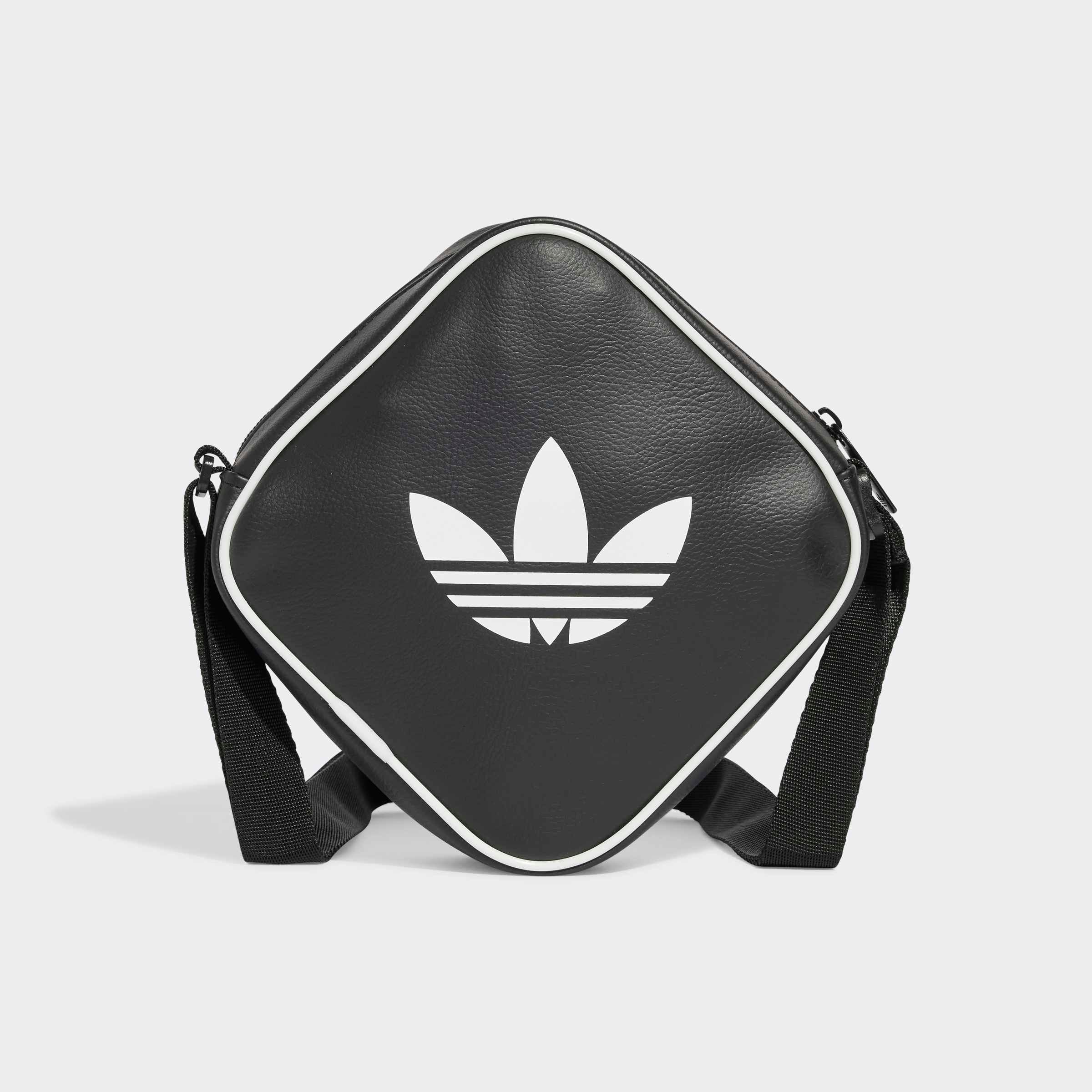 adidas Originals Sporttasche "AC D BAG" für Erwachsene, mit sportlichem Stil