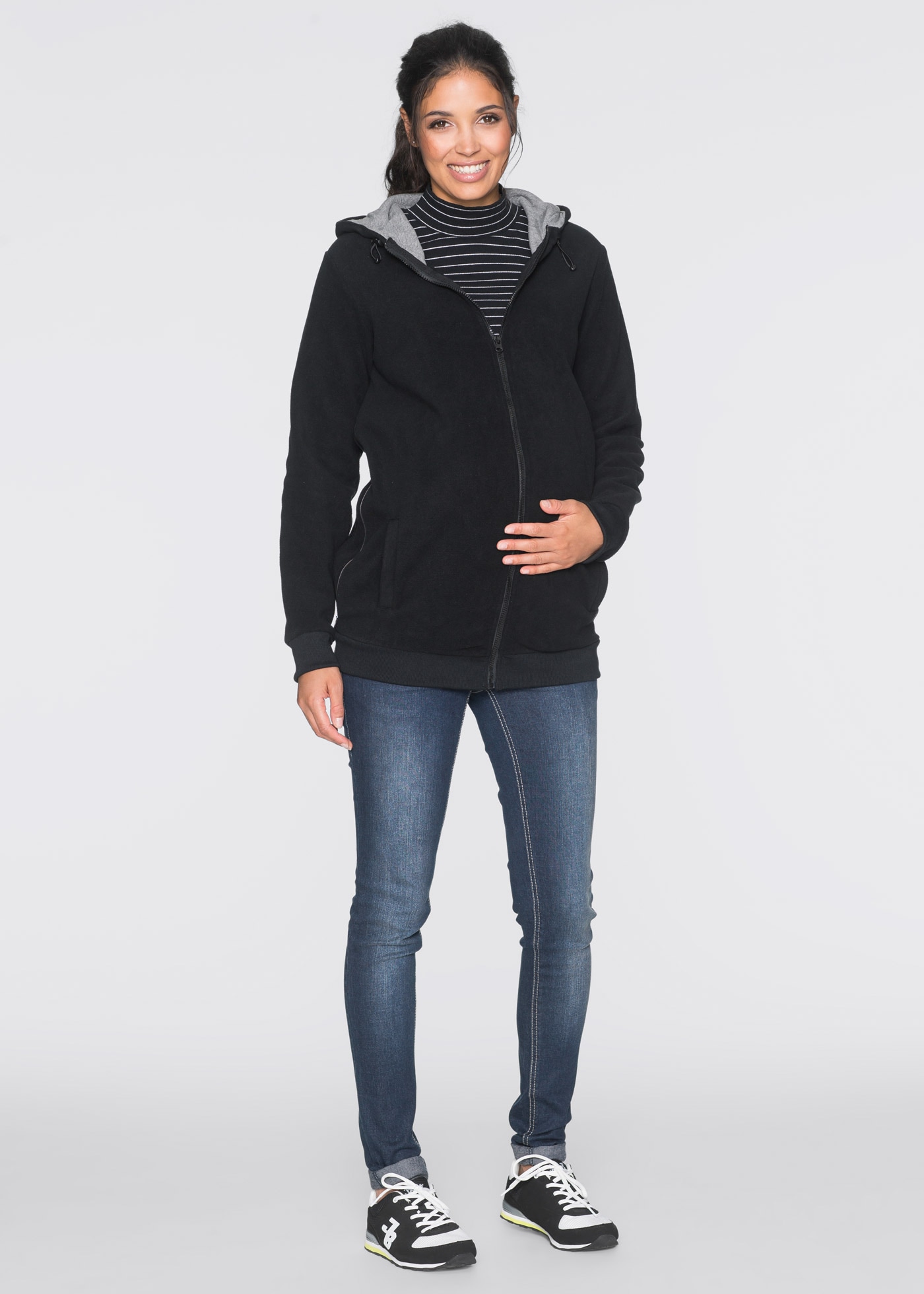 bonprix Umstandsfleecejacke mit Kapuze mit herausnehmbarem Baby-Trageeinsatz, mit seitlichen Reißverschlüssen