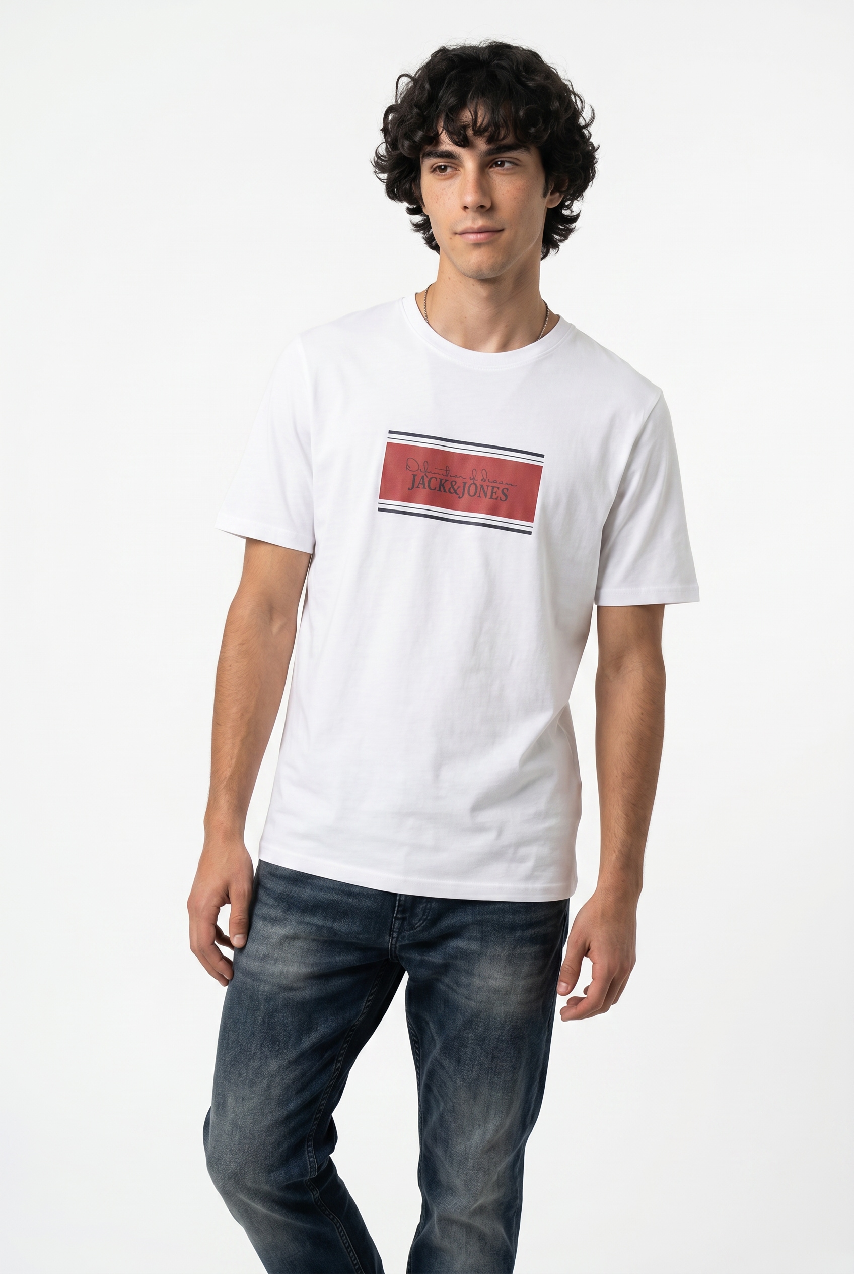 Jack & Jones Rundhalsshirt "JJBUSTER TEE SS CREW NECK BTS" aus Baumwolle, normale Passform, pflegeleicht