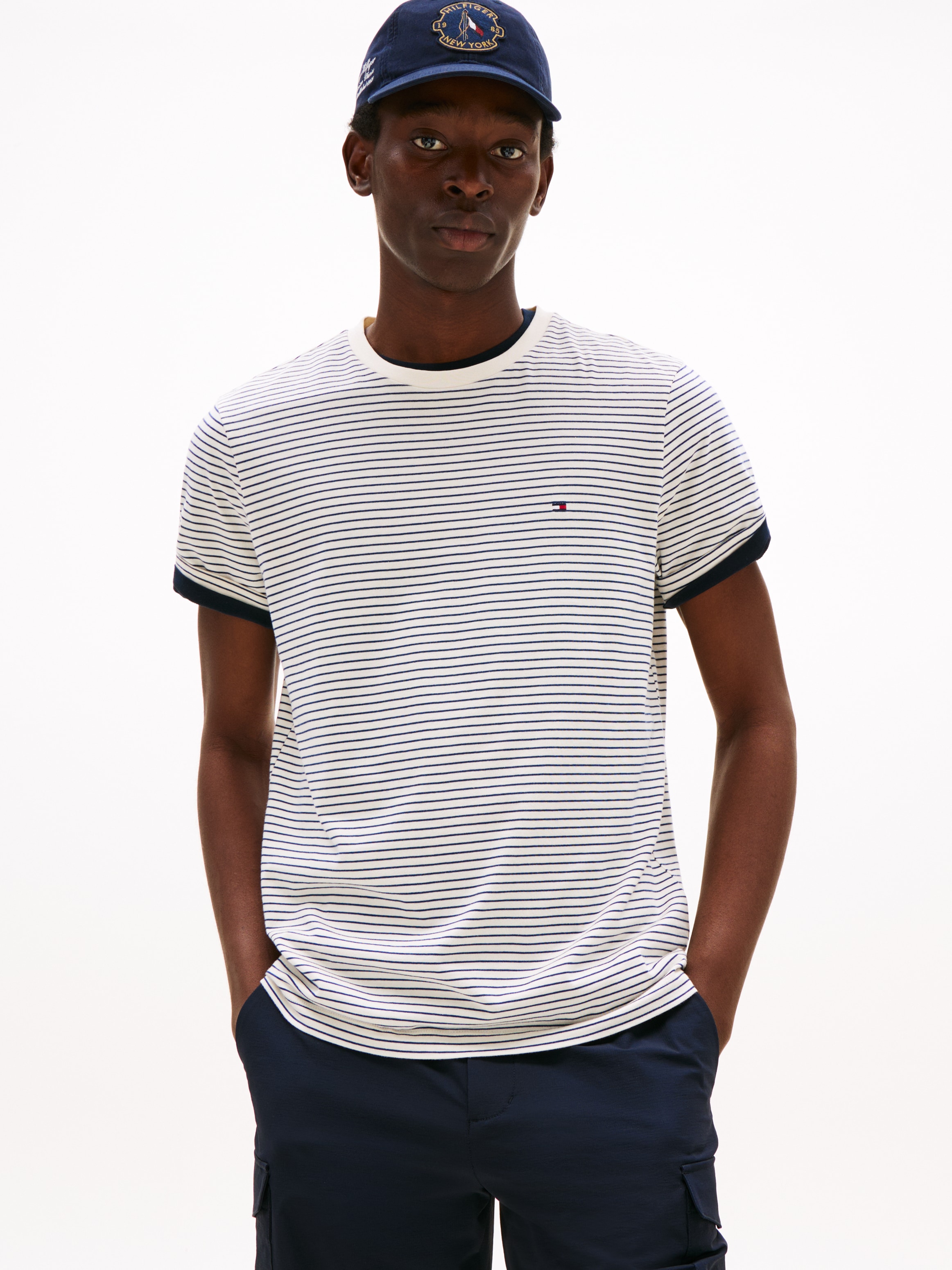 Tommy Hilfiger T-Shirt "ESSENTIAL REG FIT SOLID TEE", mit Rundhalsausschnit günstig online kaufen