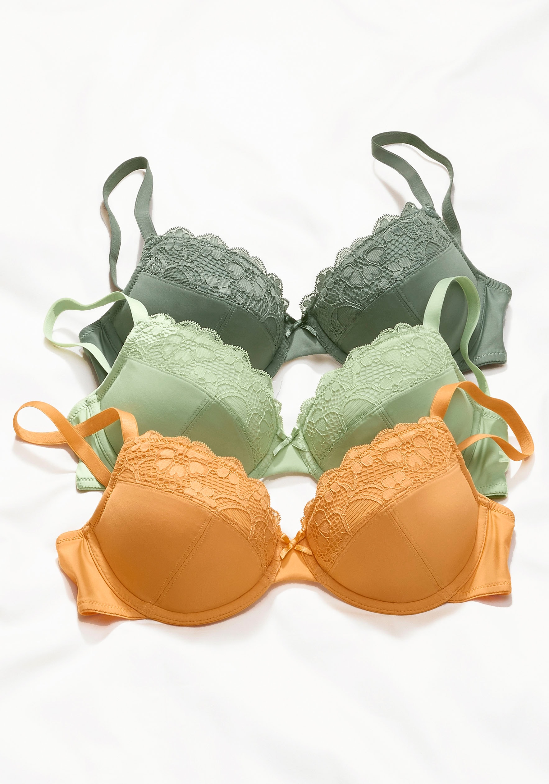 petite fleur by Lascana Push-up-BH Packung, 3 Stück, mit Bügel im attraktiven Multipack, Dessous