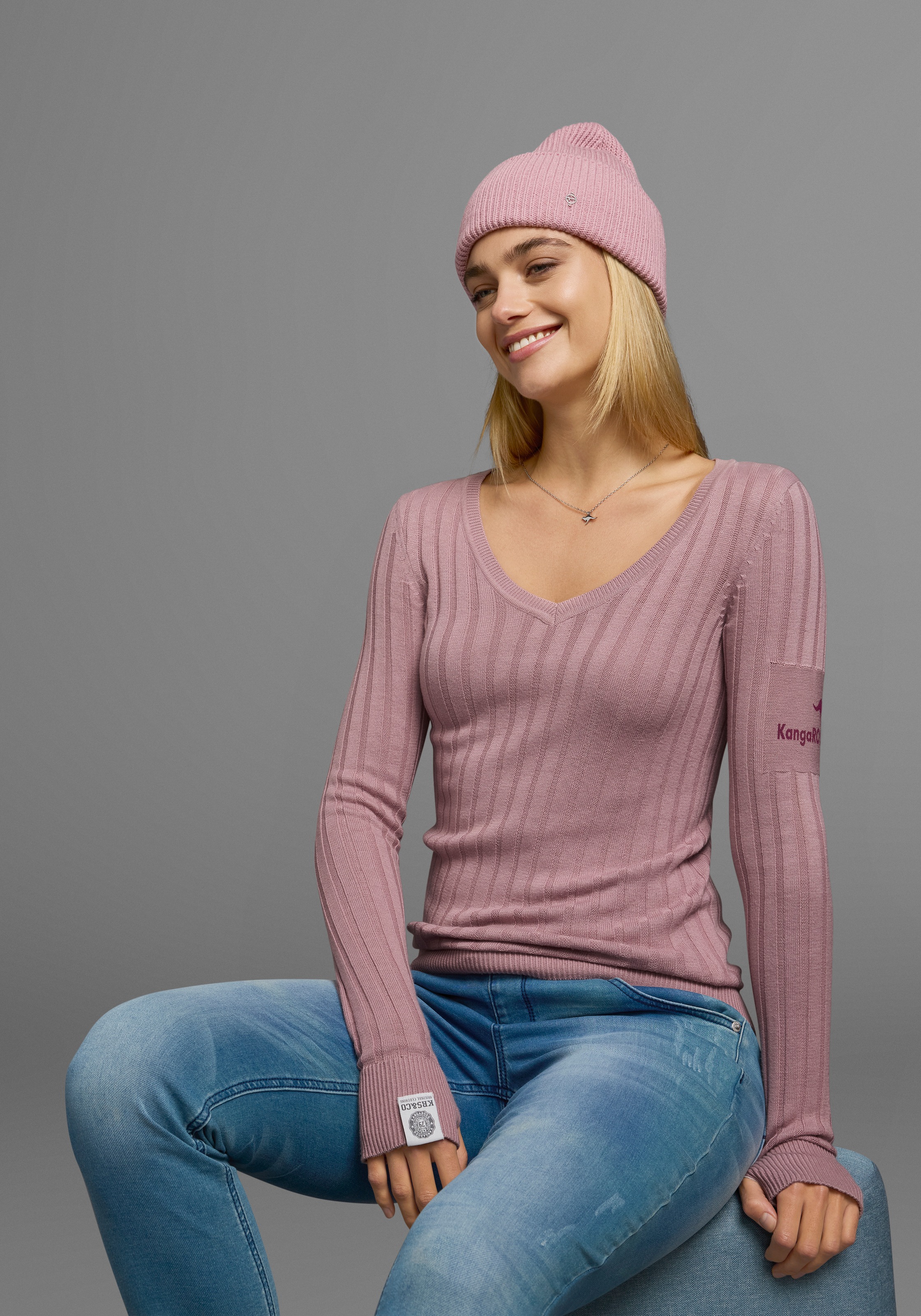 KangaROOS V-Ausschnitt-Pullover, in breit geripptem Feinstrick