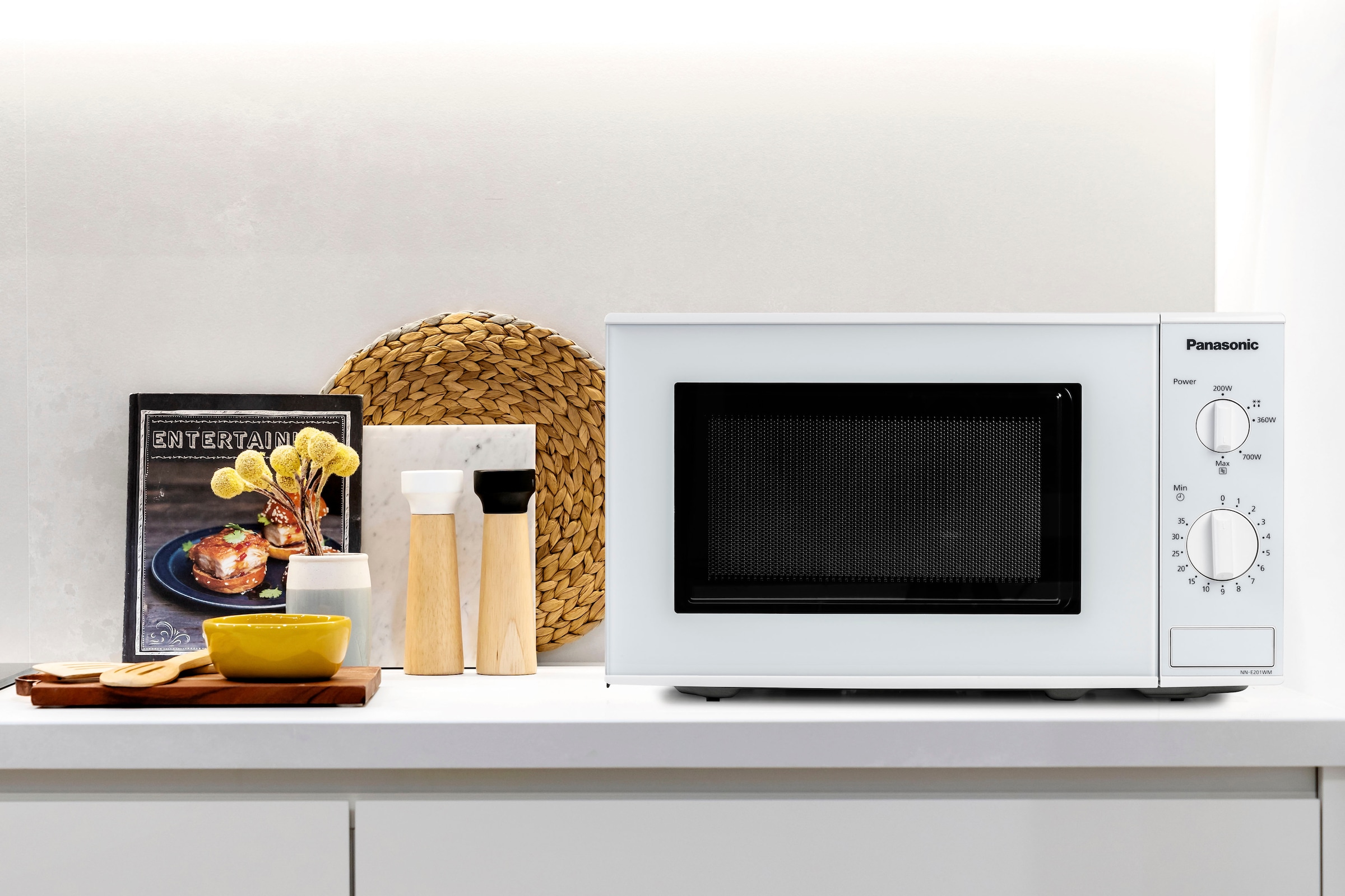 Panasonic Mikrowelle »NN-E201W«, Mikrowelle, 1100 W