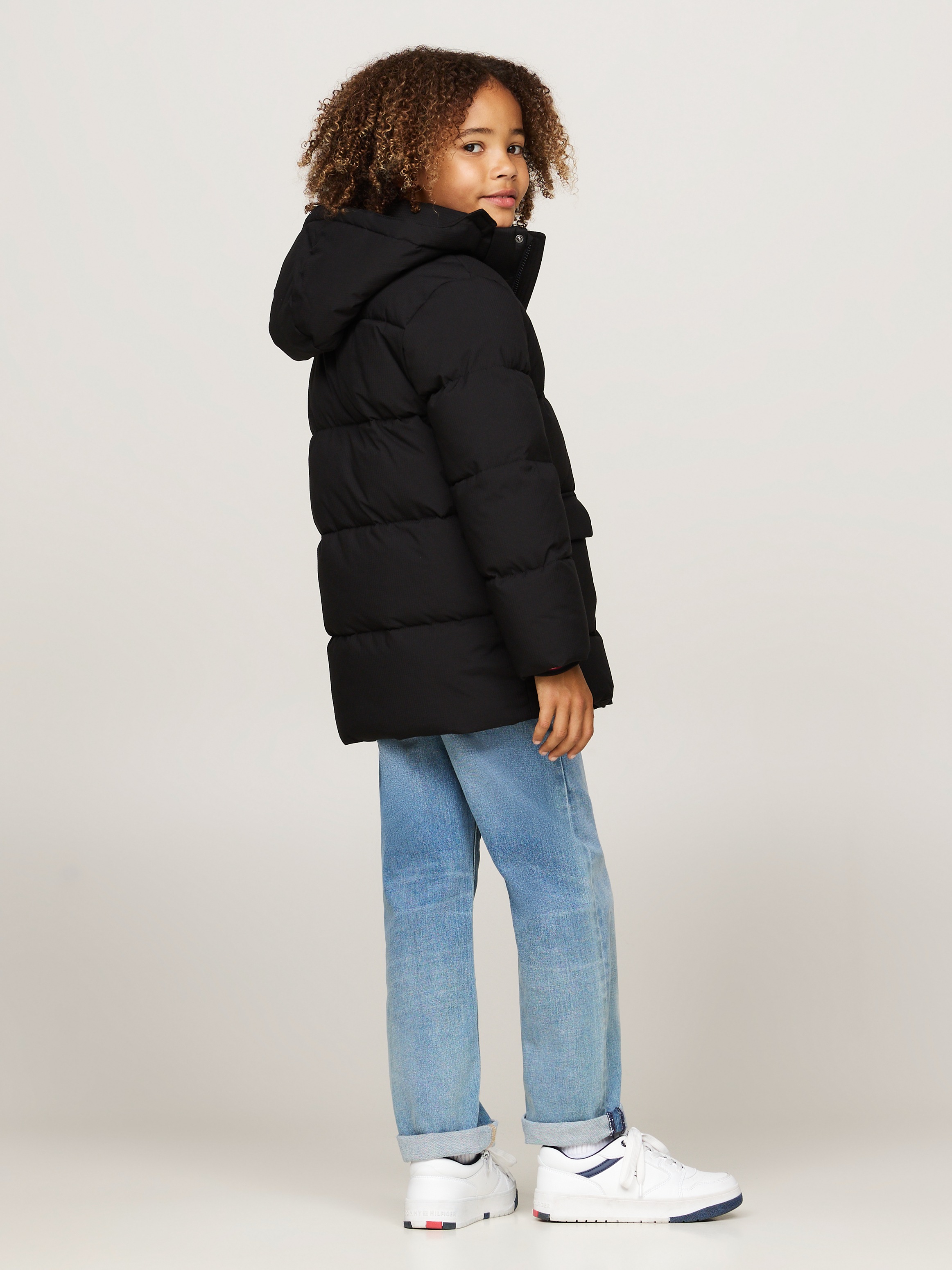 Tommy Hilfiger Steppjacke »MONOTYPE RIBSTOP PUFFER JACKET«, mit Kapuze, mit Kontrast-Streifen, Logoschriftzug