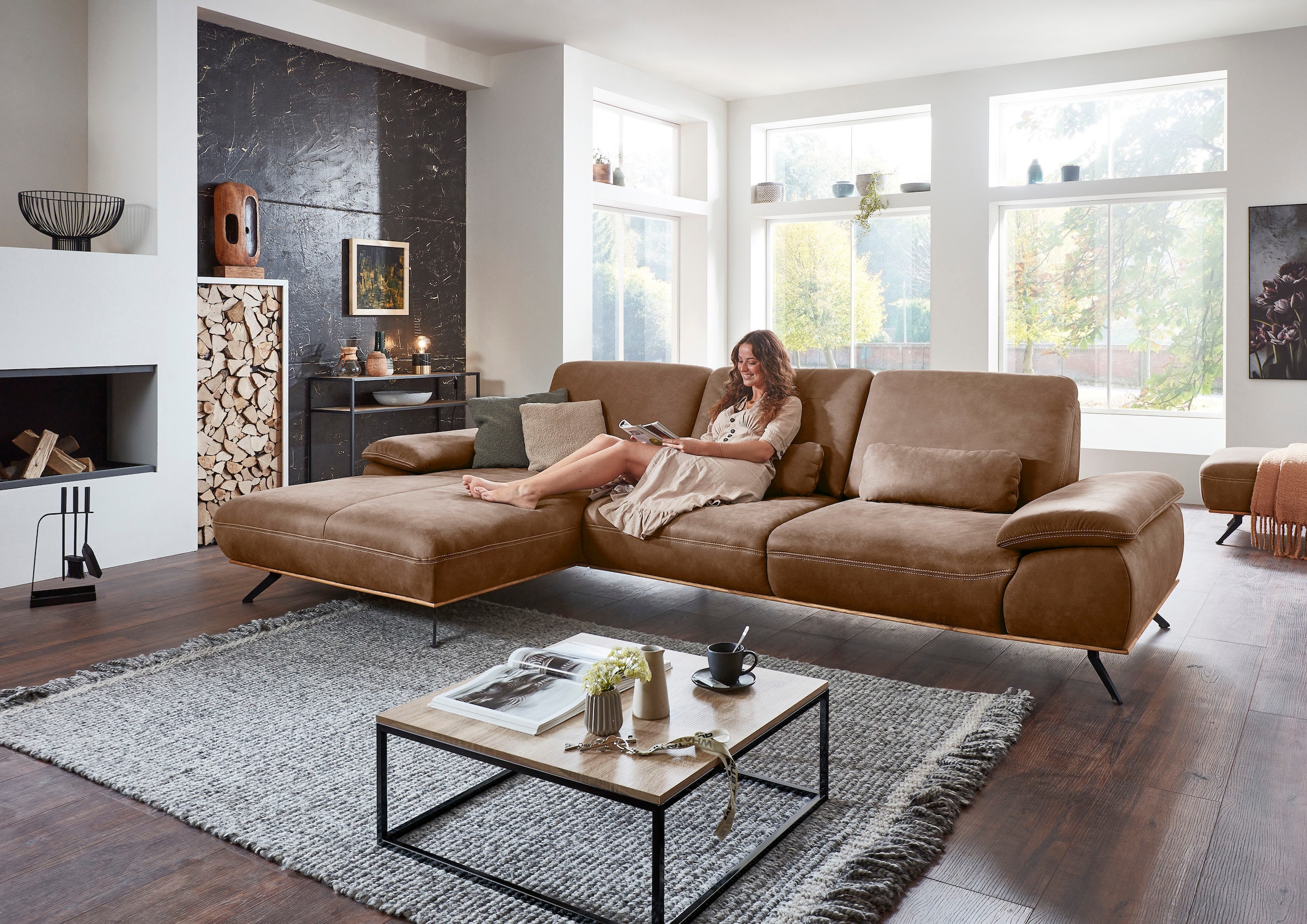 Die PlanBar Ecksofa "PN-EM18063 L-Form, B: 322 cm" optional mit echt bezogenem Rücken, Sitztiefen- und Armteilverstellung