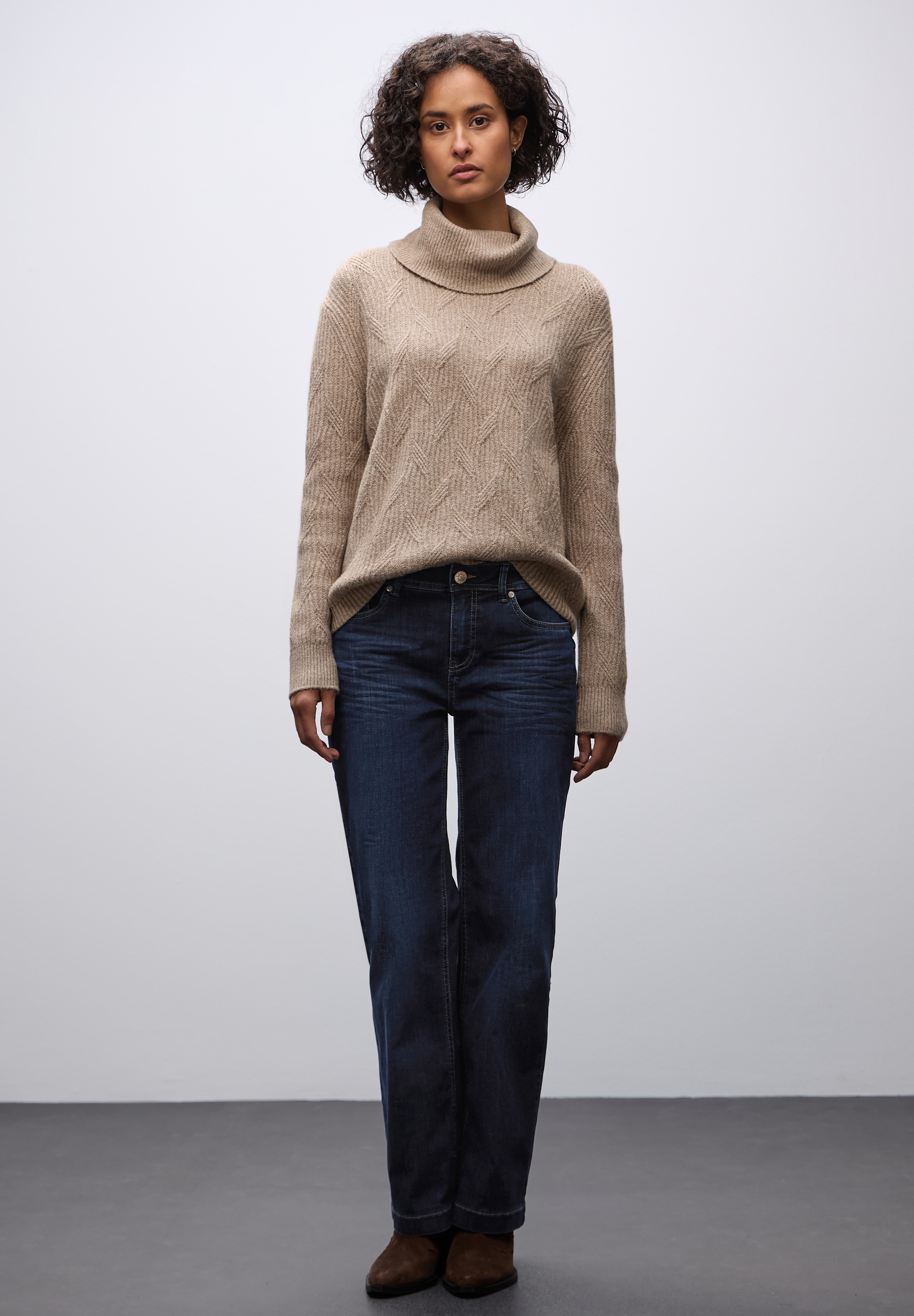 STREET ONE Straight-Jeans im Five-Pocket Style