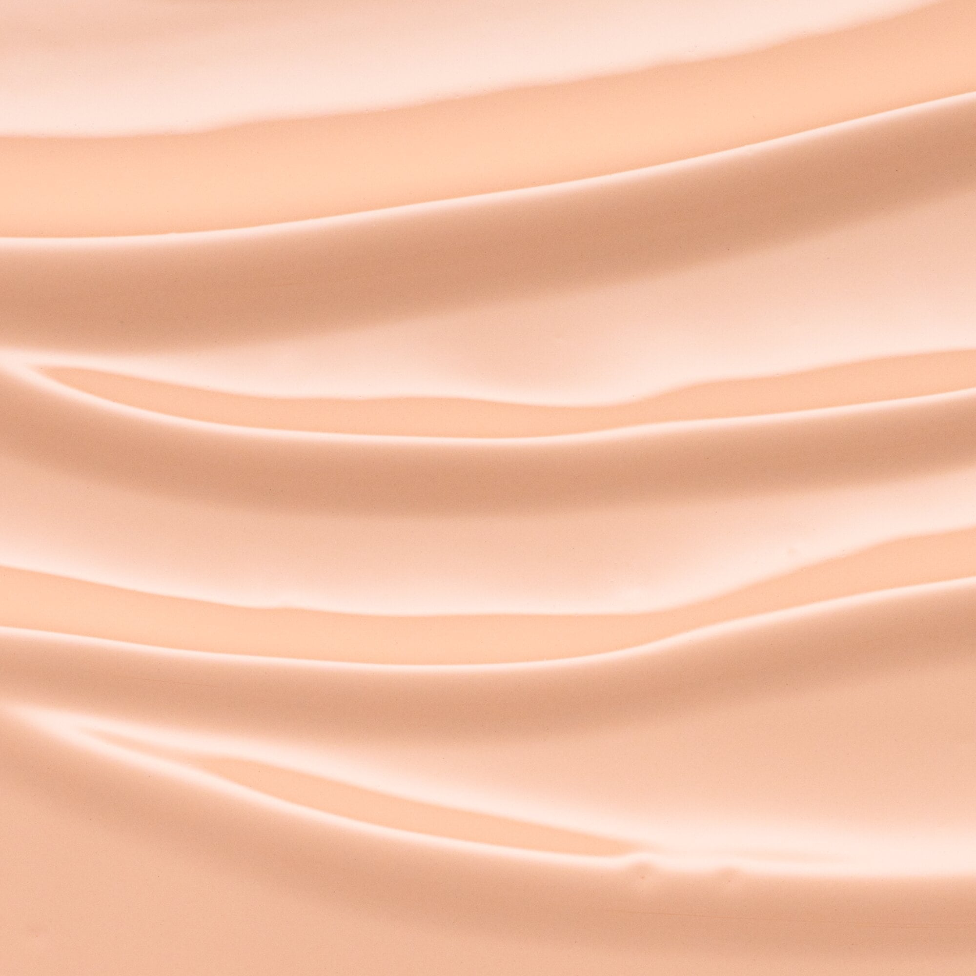 Essence Foundation »BRIGHTEN UP! cushion foundation«, Flüssige Textur, mittlere Deckkraft, wasserfest, langanhaltend