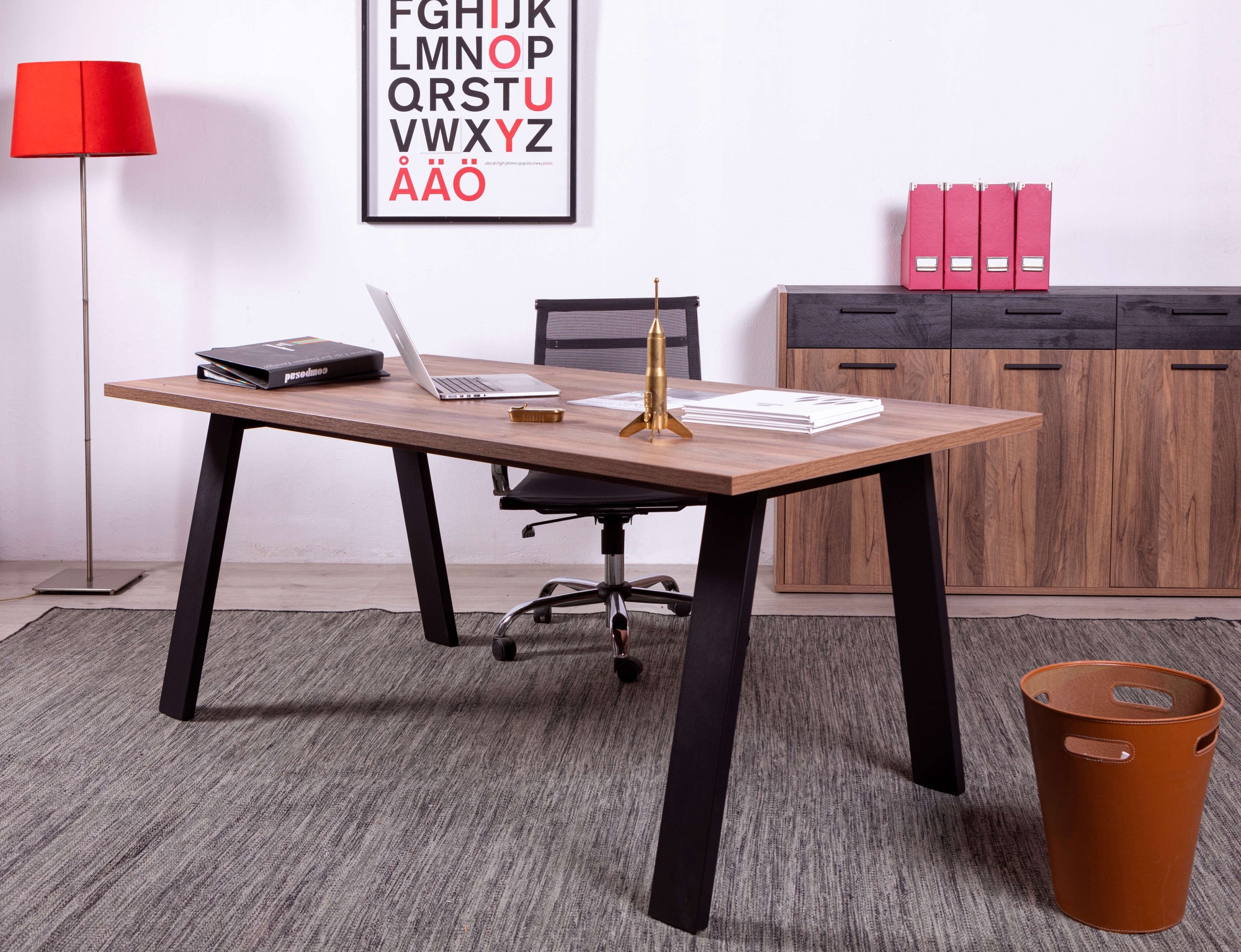 Schreibtisch »Davinci«, mit Metallbeinen, Breite 171,5 cm, 100% recyceltes Holz, Made...