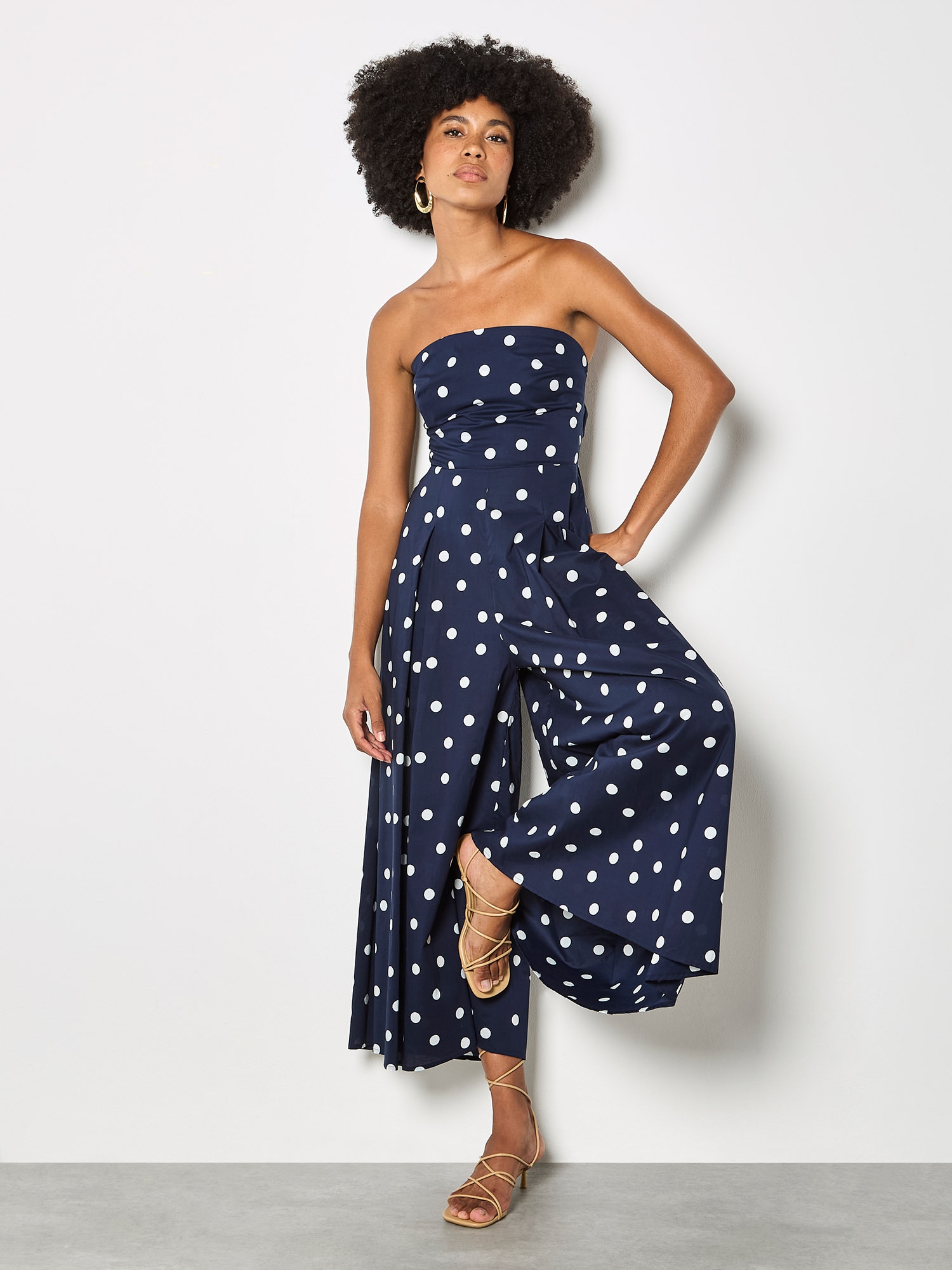 Apricot Jumpsuit "Jumpsuit mit weitem Bein" mit Schleife am Rücken