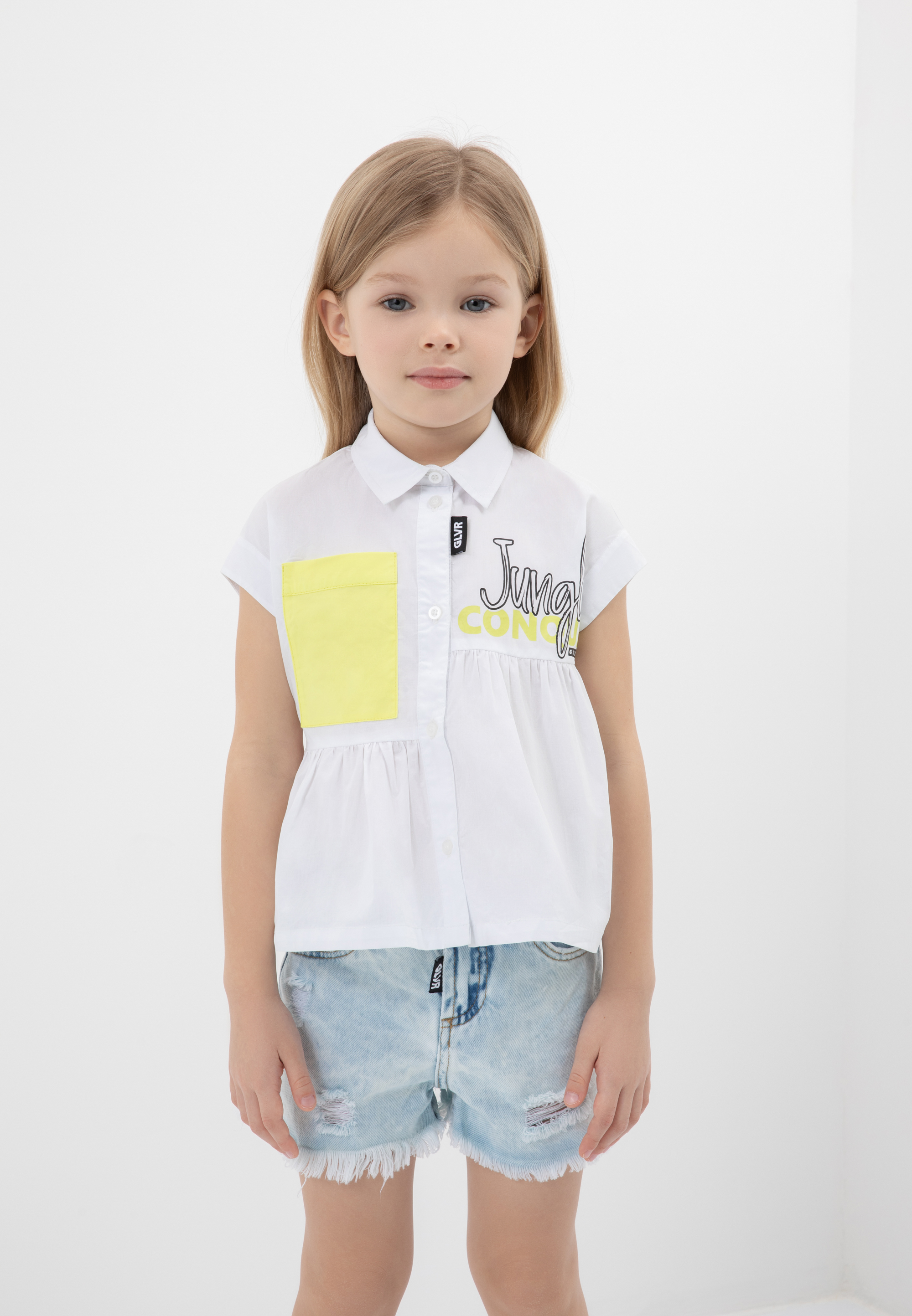 Klassische Bluse, mit kontrastfarbener Tasche