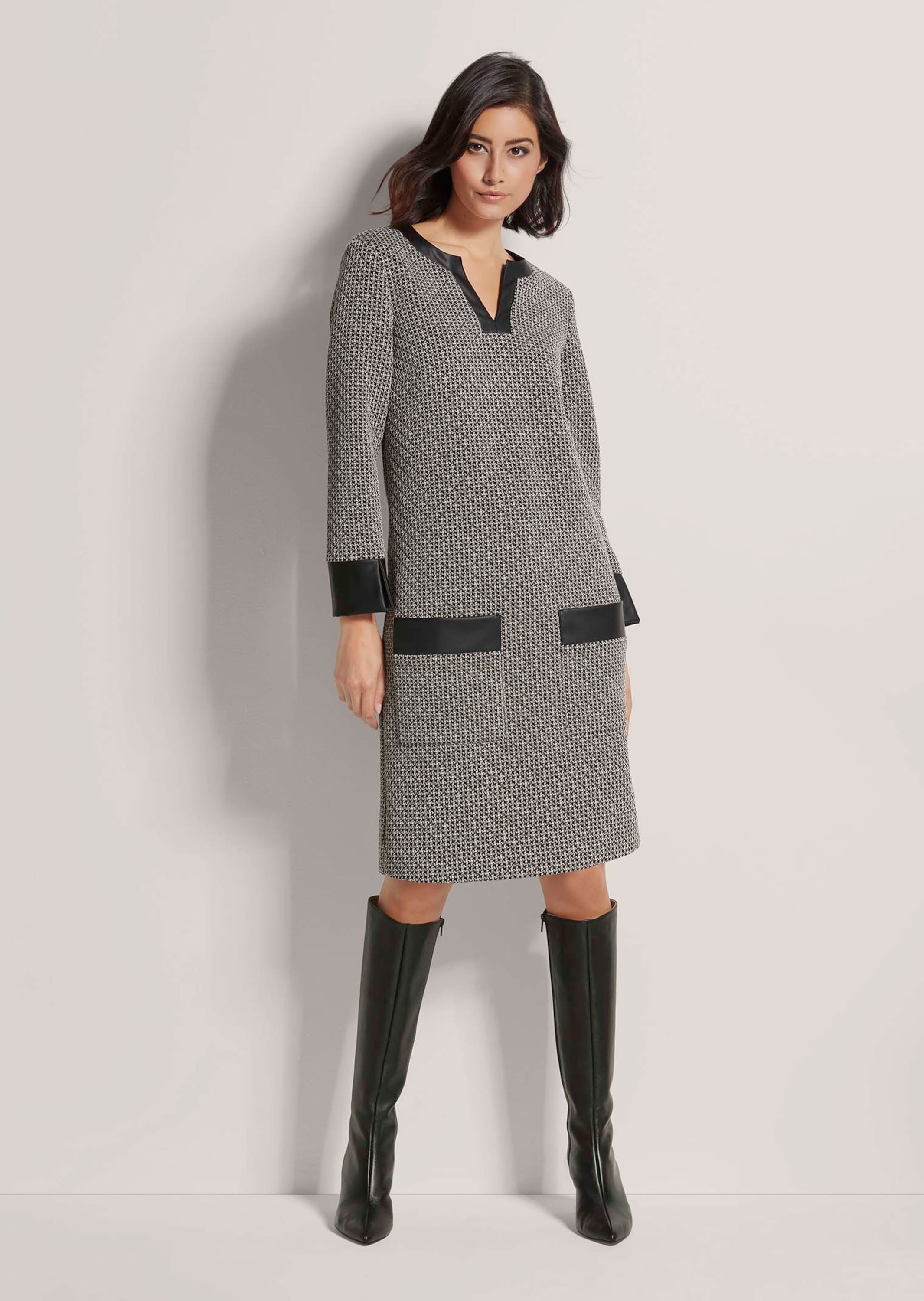 MADELEINE Sommerkleid »Kleid Kleid in H-Linie mit Kunstleder-Einsätzen«