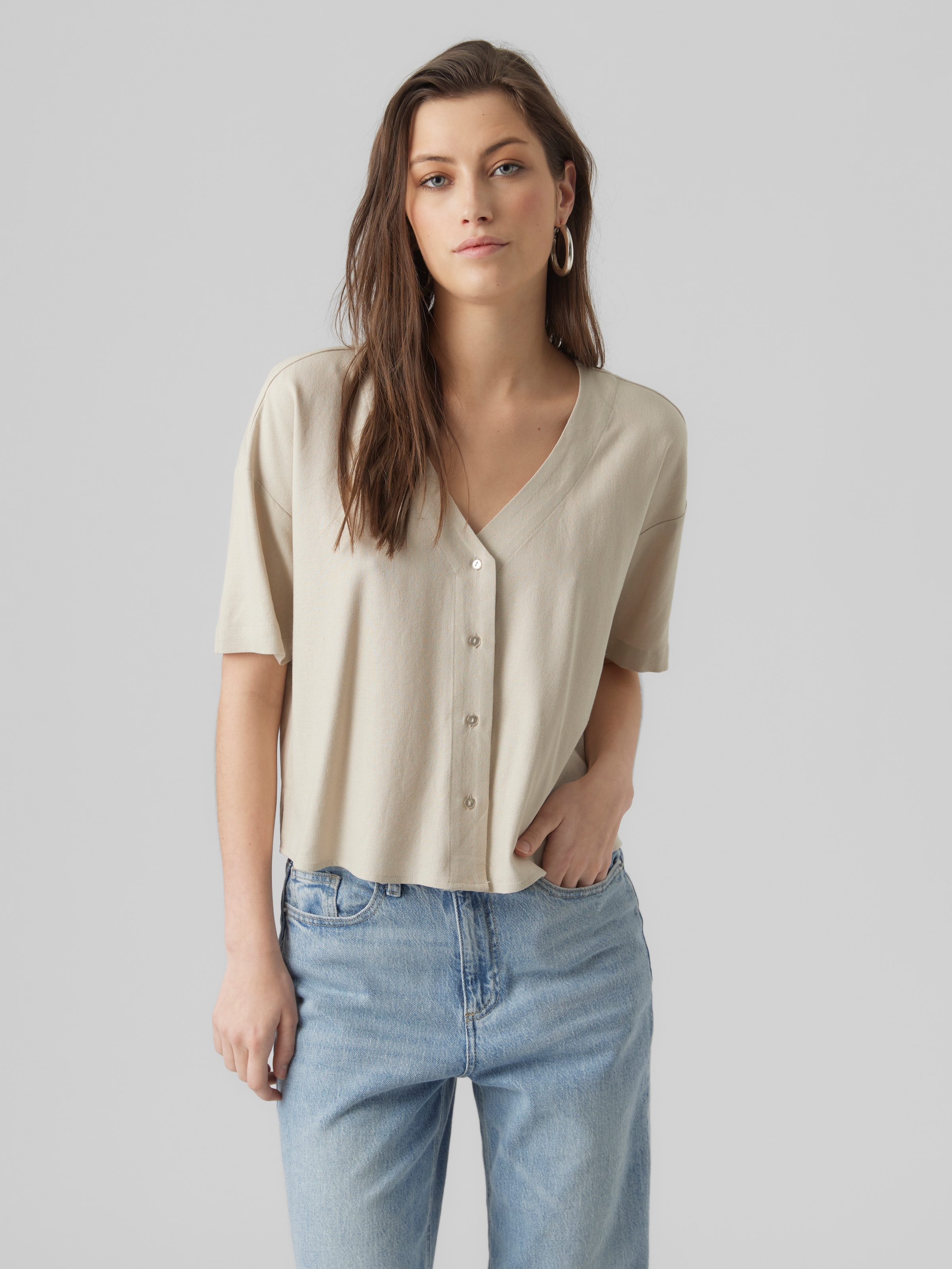 Vero Moda Kurzarmshirt "VMJESMILO 2/4 SHIRT WVN GA NOOS" mit V-Ausschnitt günstig online kaufen