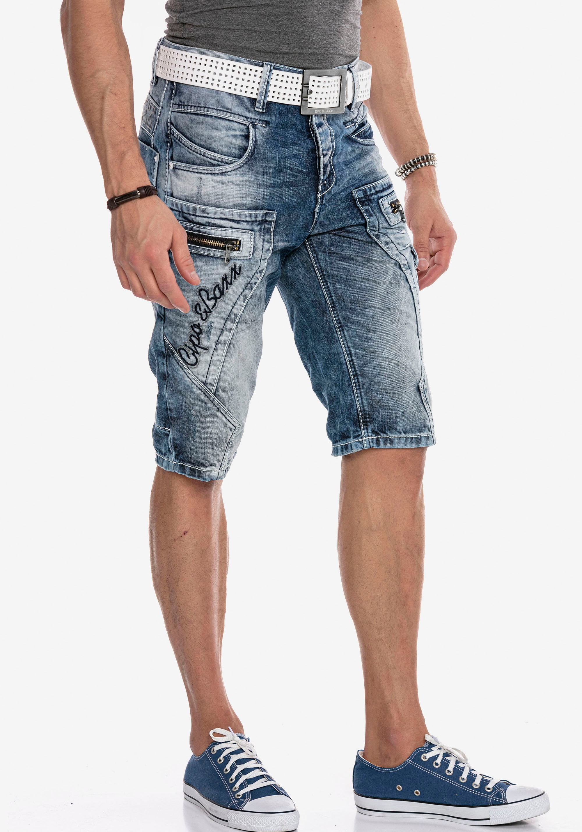 Cipo & Baxx Caprijeans, mit Logo Stickerei