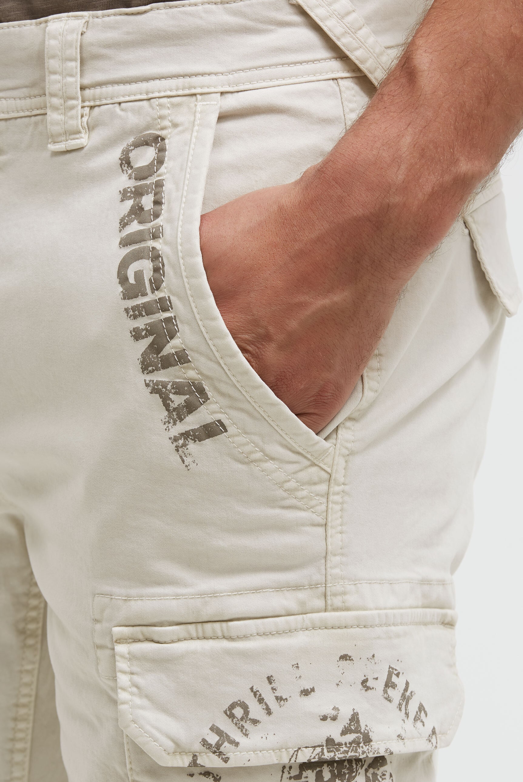 CAMP DAVID Shorts  mit Bindeband innen am Bund