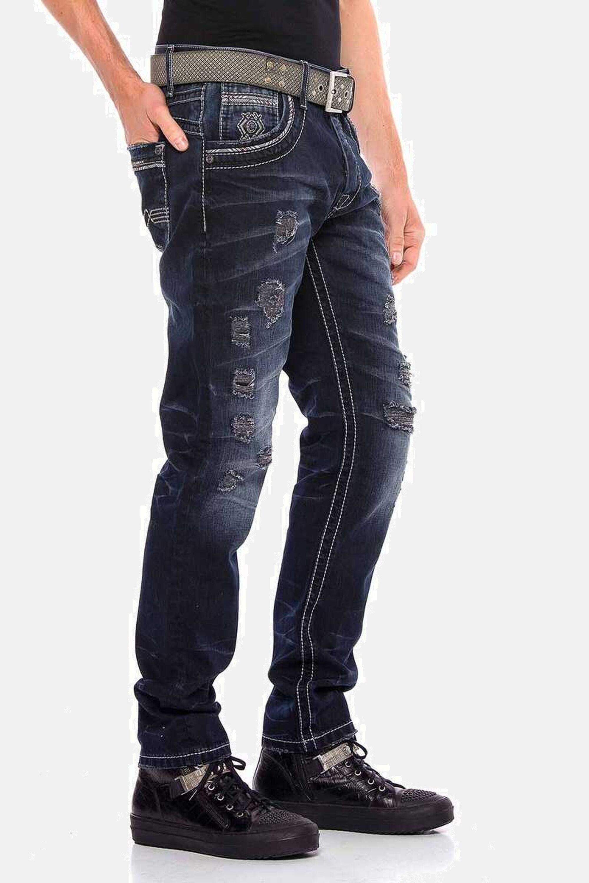 Cipo & Baxx Regular-fit-Jeans »Jeans«, mit lässigen Destroyed-Elementen, CD539