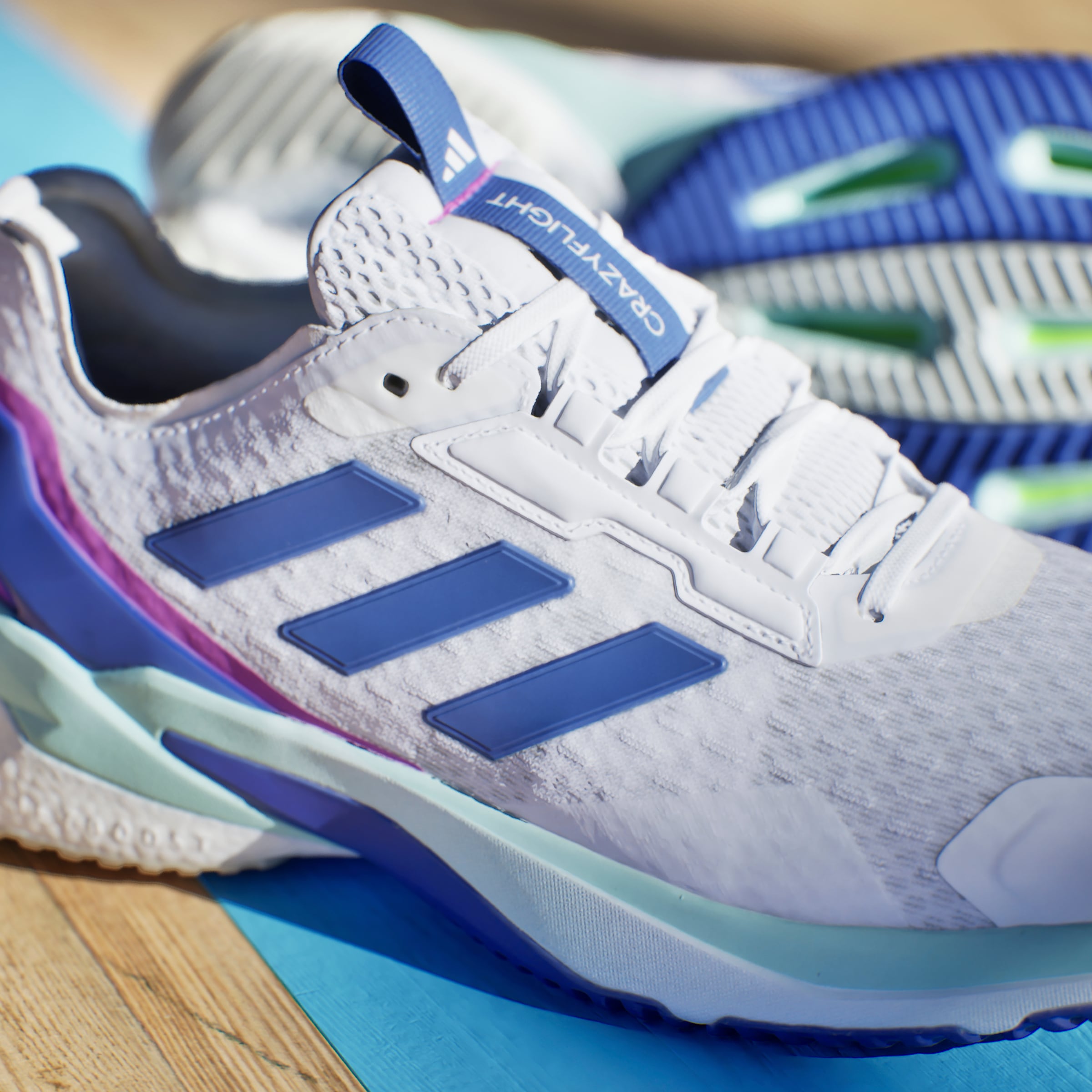 adidas Performance Indoorschuh »CRAZYFLIGHT 5 INDOOR«, besonders geeignet für Volleyball und Handball