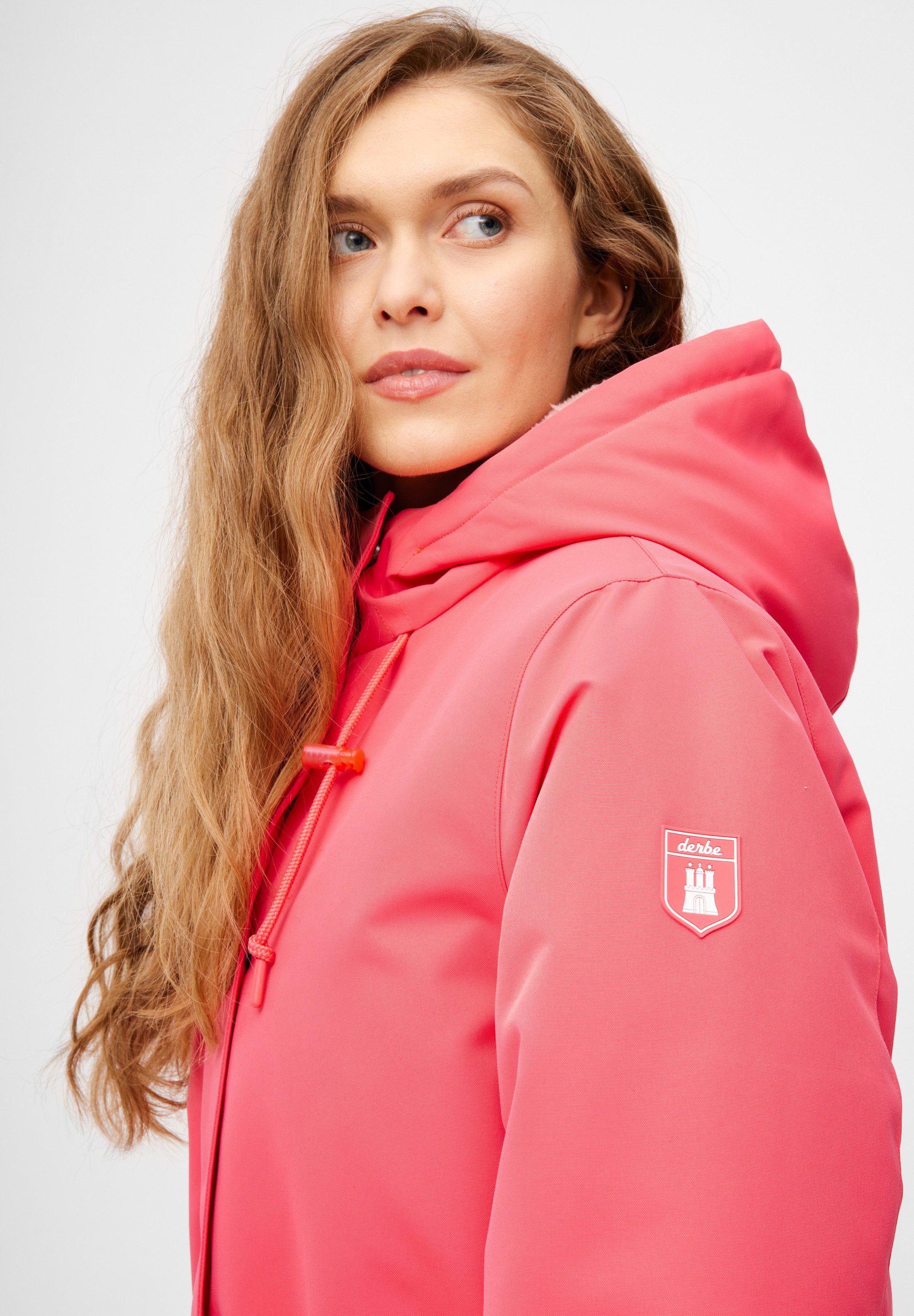 Derbe Winterjacke »Friese Festholm 90er«, mit Kapuze, Moderne Funktionsmaterialien, wasserdicht, Innentasche