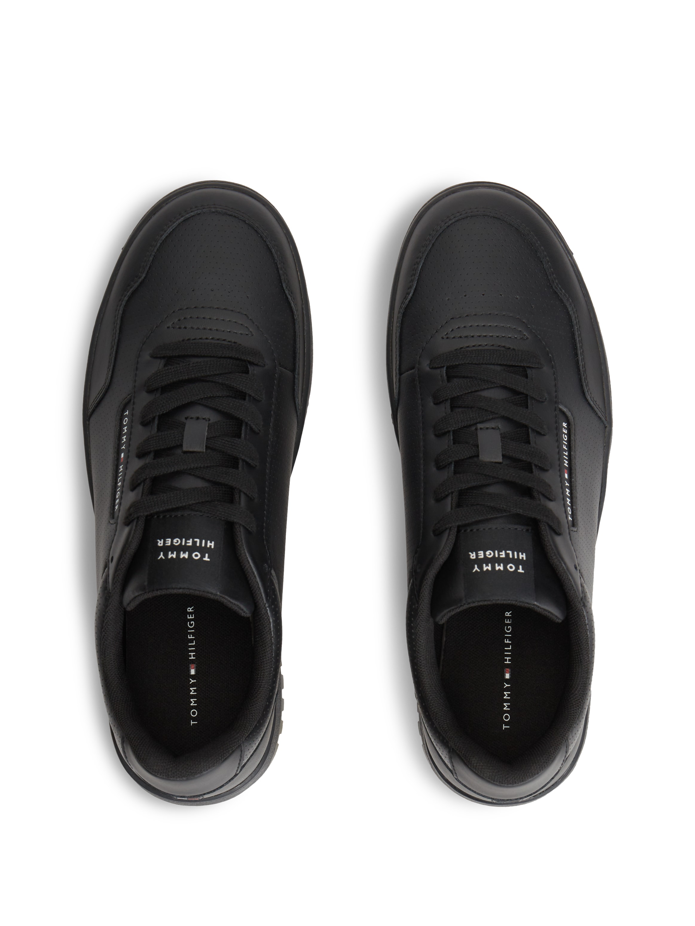 Tommy Hilfiger Sneaker »TH BASKET CORE LEATHER«  Halbschuh, Schnürer mit Perforation am gepolsterten Schaftrand