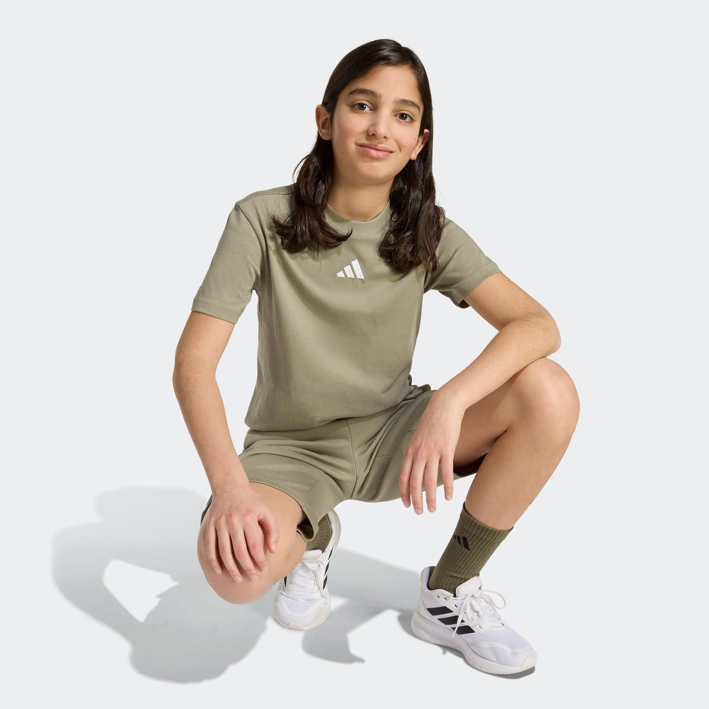 adidas Sportswear T-Shirt »J SL TEE 160« für Kinder, mit Rundhalsausschnitt, ohne Verschluss, pflegeleicht