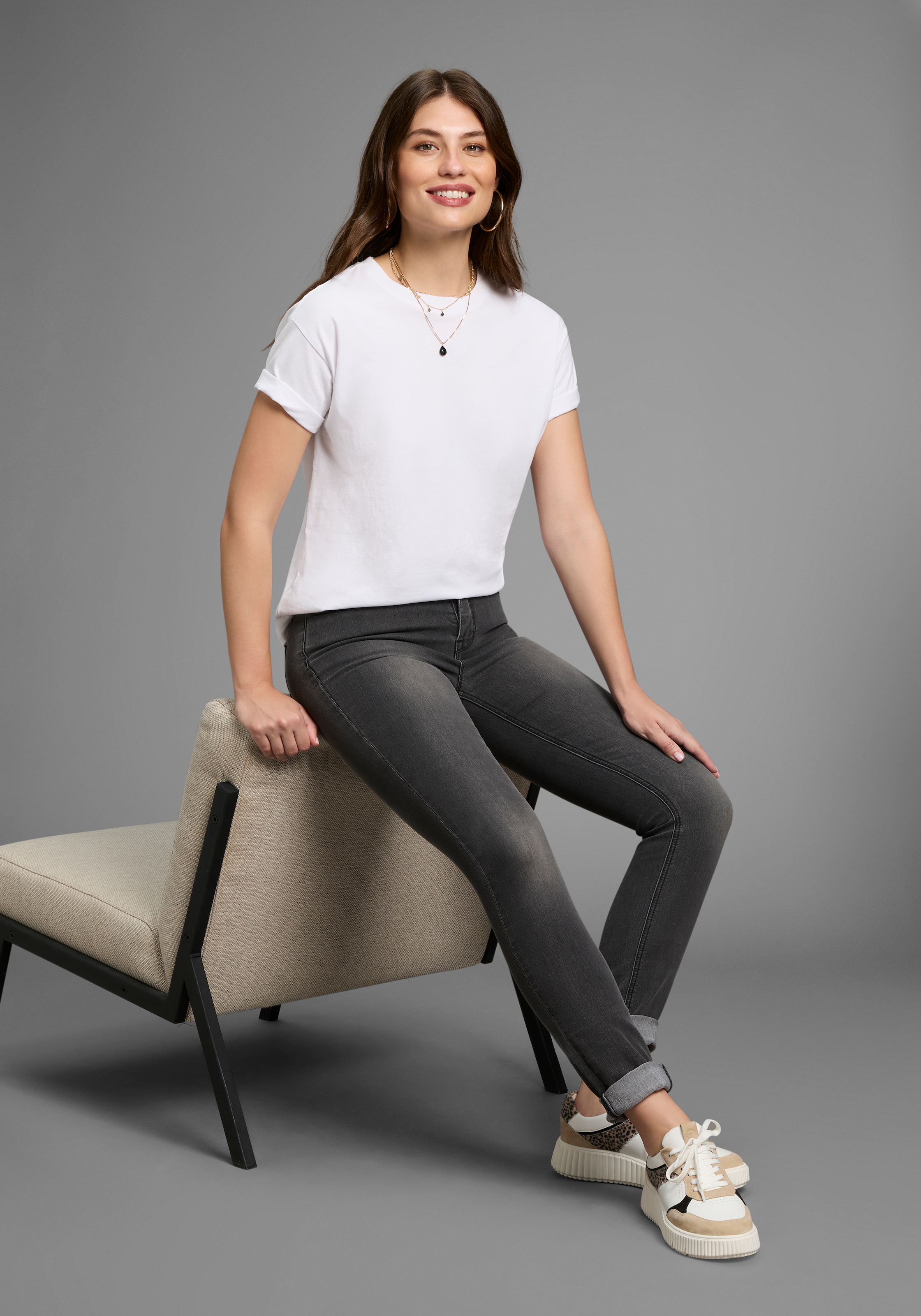 Arizona Slim-fit-Jeans »Shaping«, enge Passform, Röhrenjeans, Used-Look-Waschung, hohe Leibhöhe