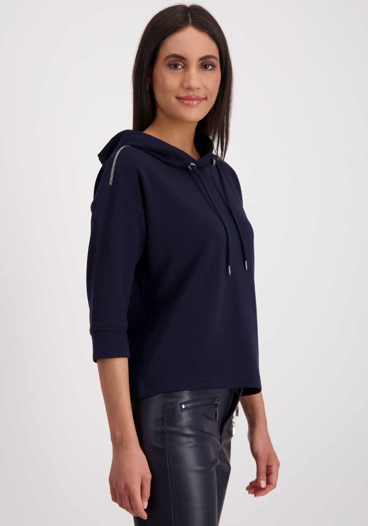 Monari Sweatshirt "Sweatshirt Schmuckkette", Mit Kapuze mit Schmucköse und günstig online kaufen