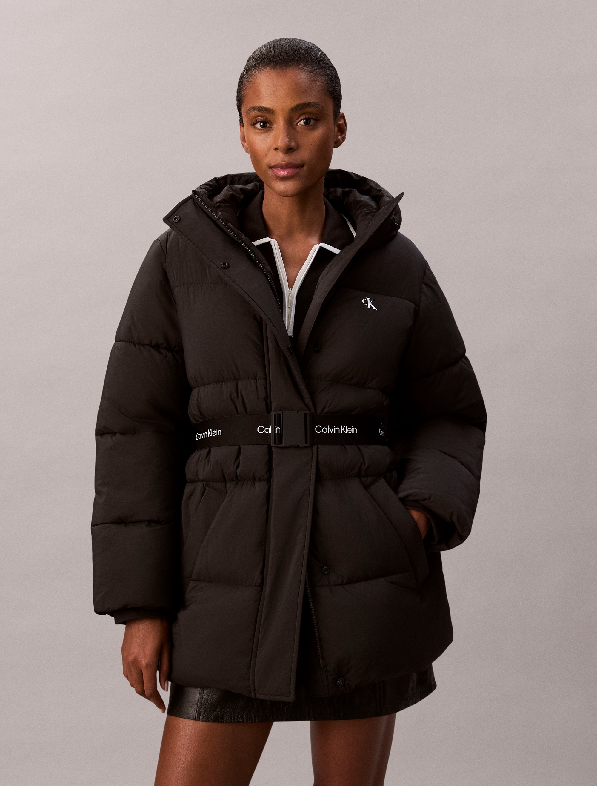 Calvin Klein Jeans "BELTED MIDWEIGHT PUFFER" mit Kapuze Mit Rundhalsausschn günstig online kaufen
