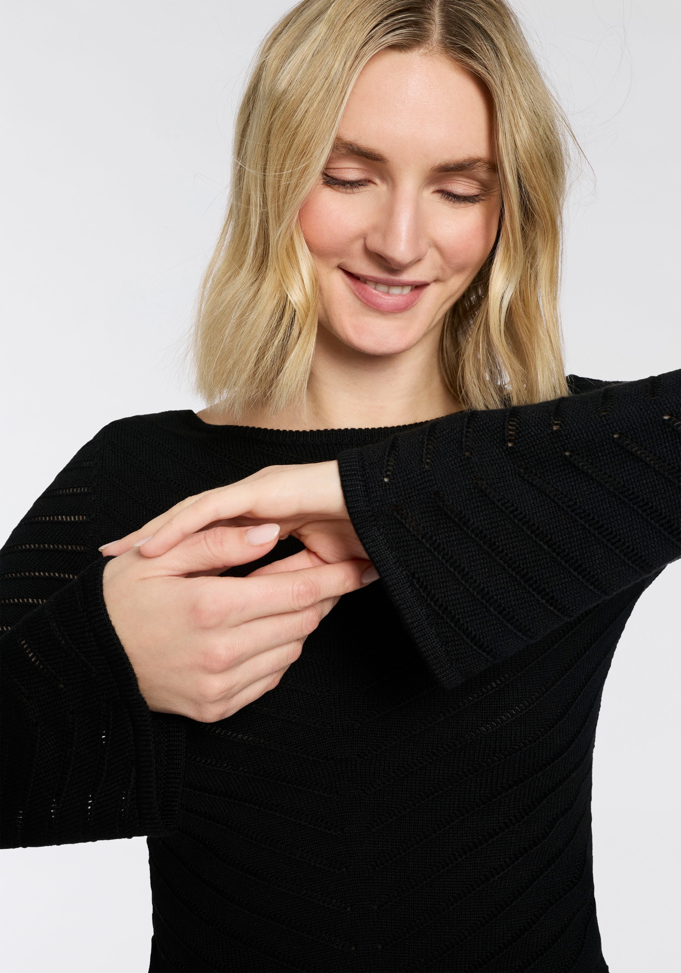 BOSS ORANGE Strickpullover »Falonina Premium Damenmode« feines Lochstrickmuster in Zick-Zack Struktur, hochwertiger Wollmix