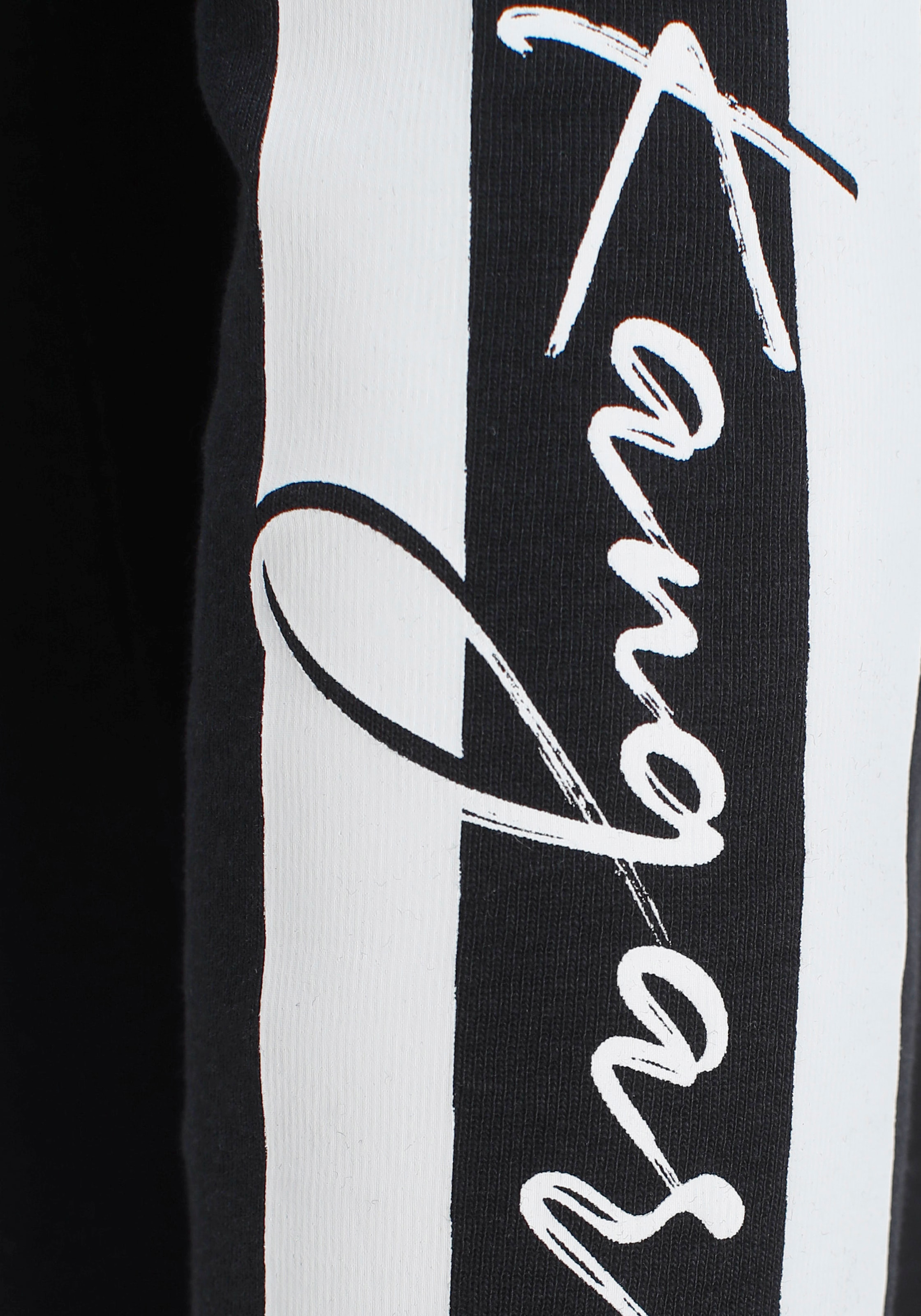 KangaROOS Langarmshirt, Langarm, sehr figurbetonte Passform, aus Baumwolle