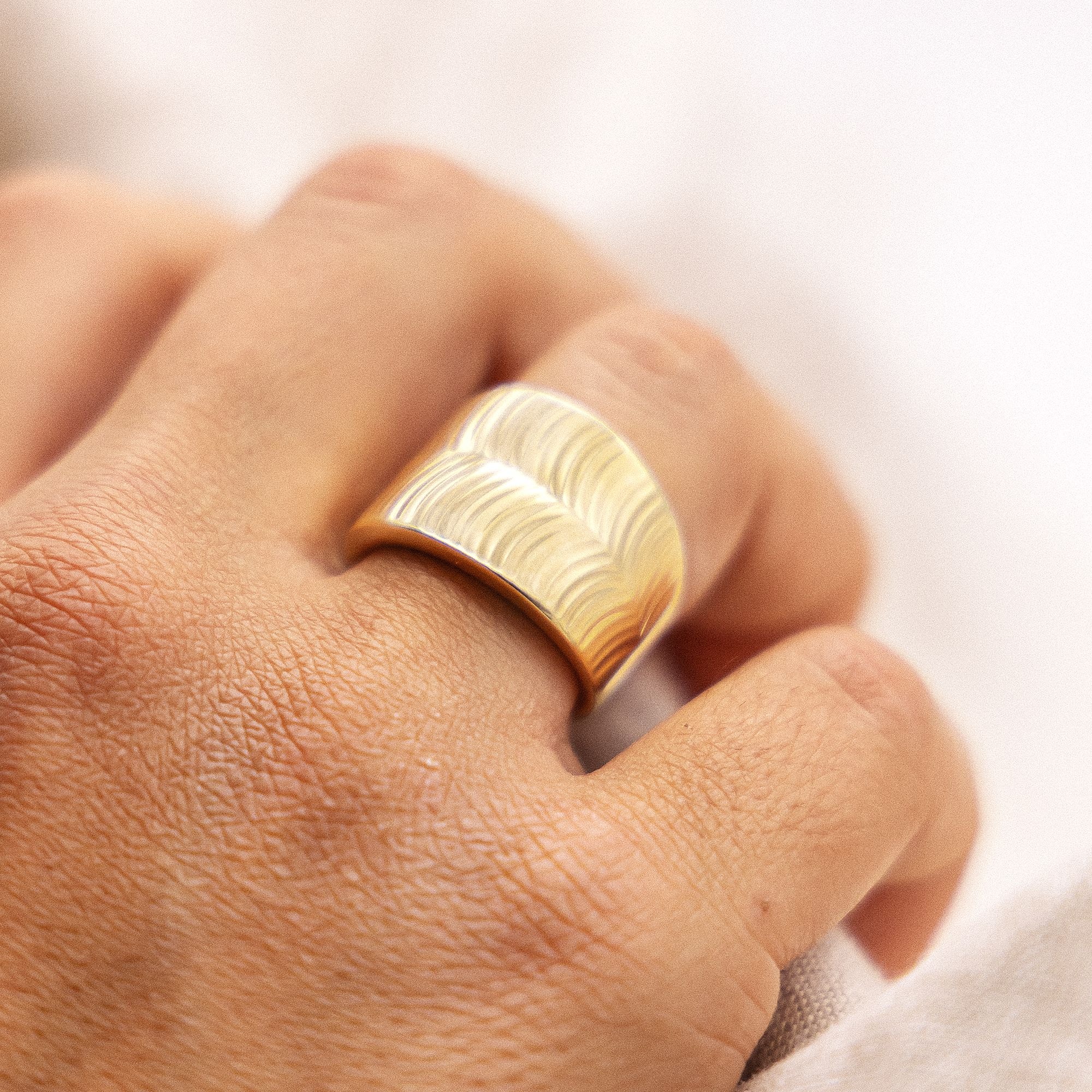 Fascination by Ellen K. Fingerring »333 Gold diamantiert«