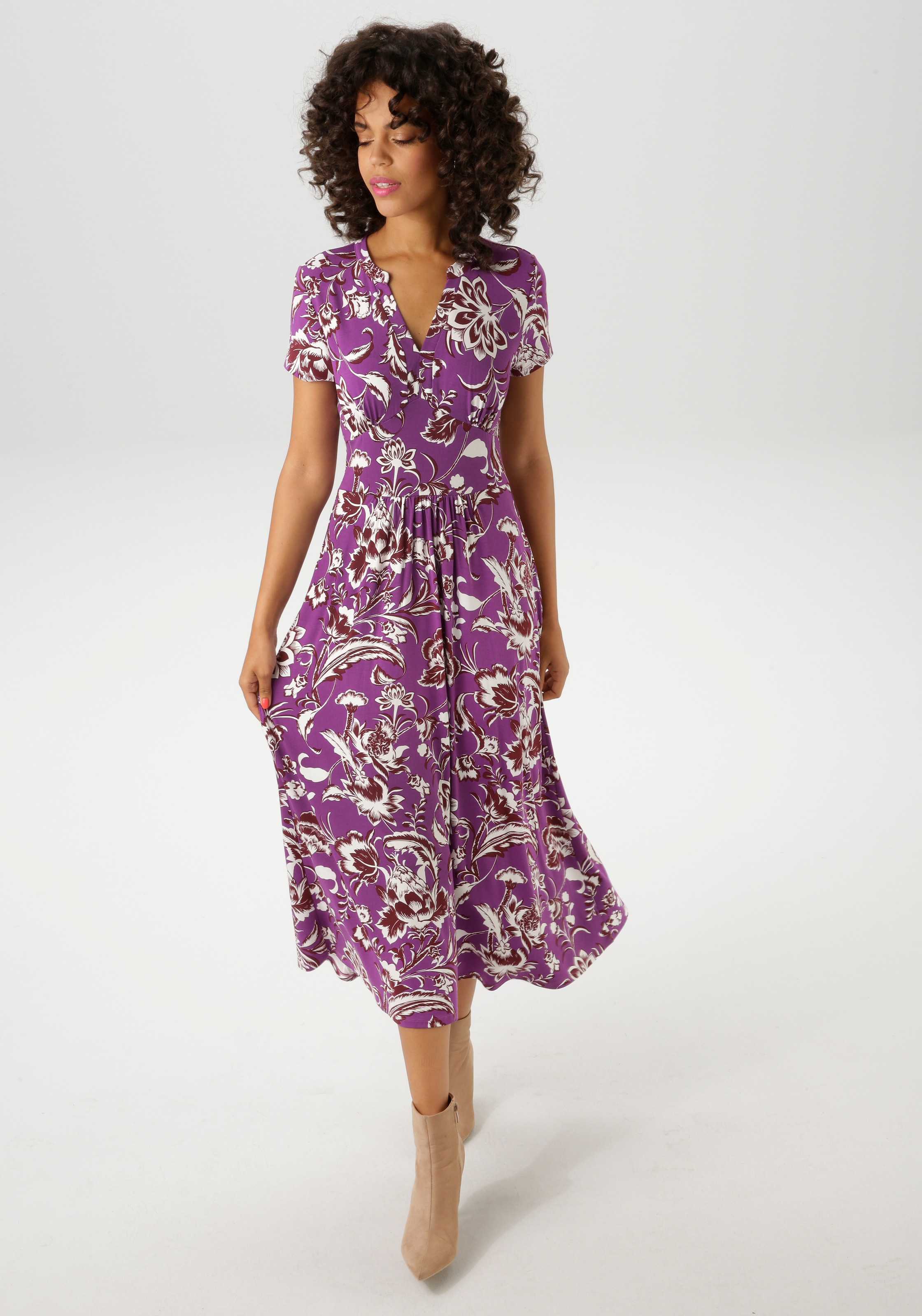 Aniston CASUAL Sommerkleid, mit großflächigem Blumendruck - NEUE KOLLEKTION