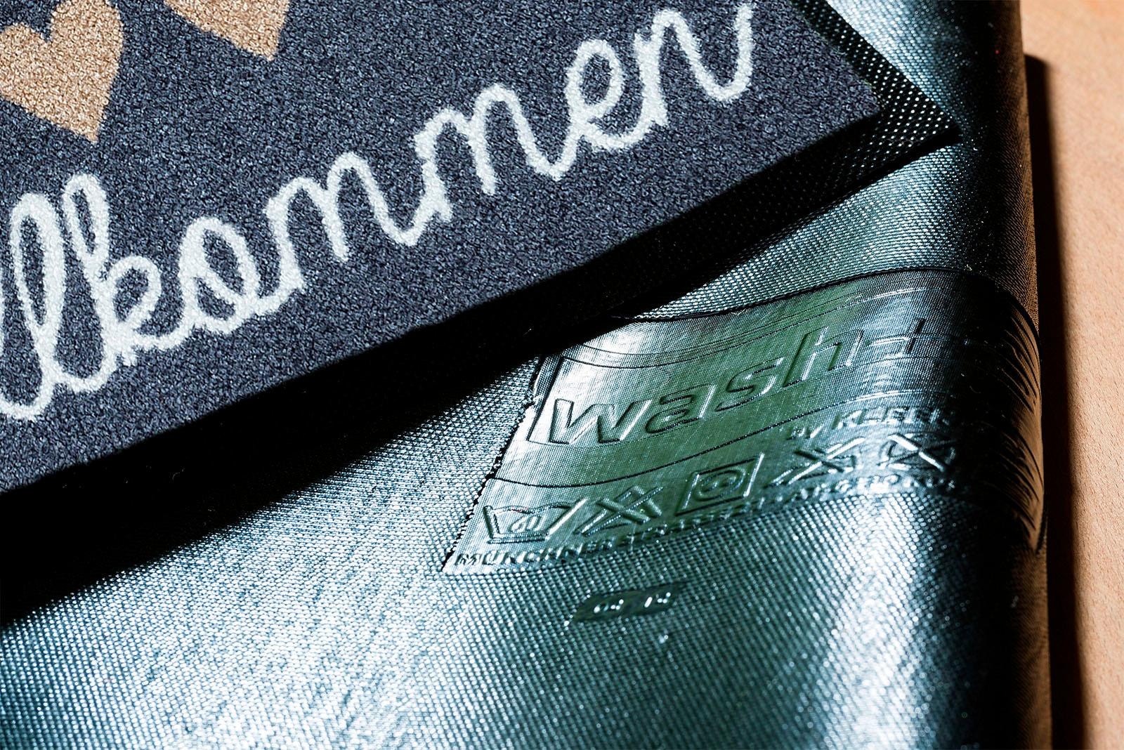 wash+dry by Kleen-Tex Fußmatte »Willkommen Herzen«, rechteckig, 7 mm Höhe, Schmutzfangmatte, Motiv Herzen, mit Spruch, rutschhemmend, waschbar