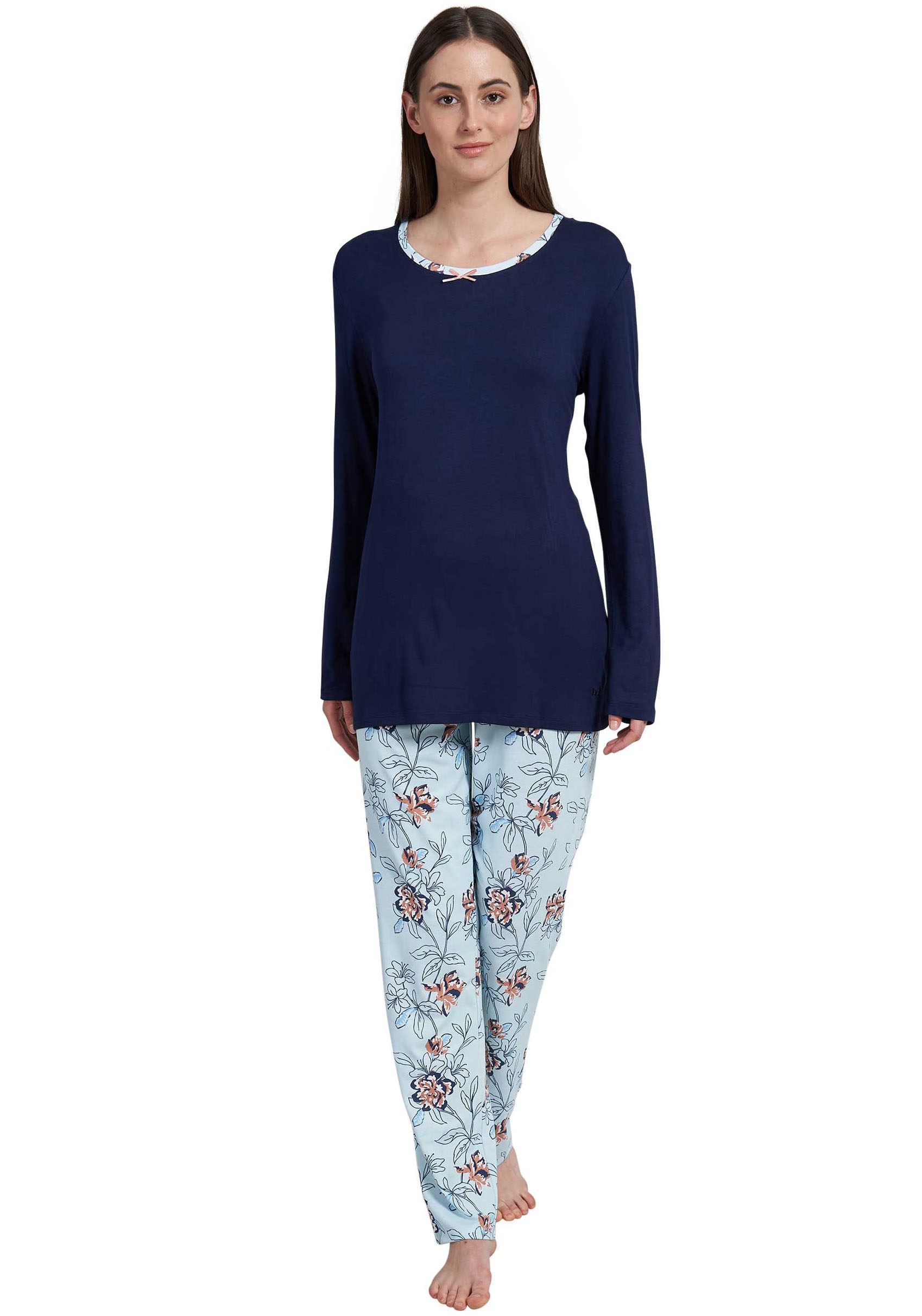 Pyjama, (2 tlg.), mit floralem Print undkleiner Schleife als Hingucker