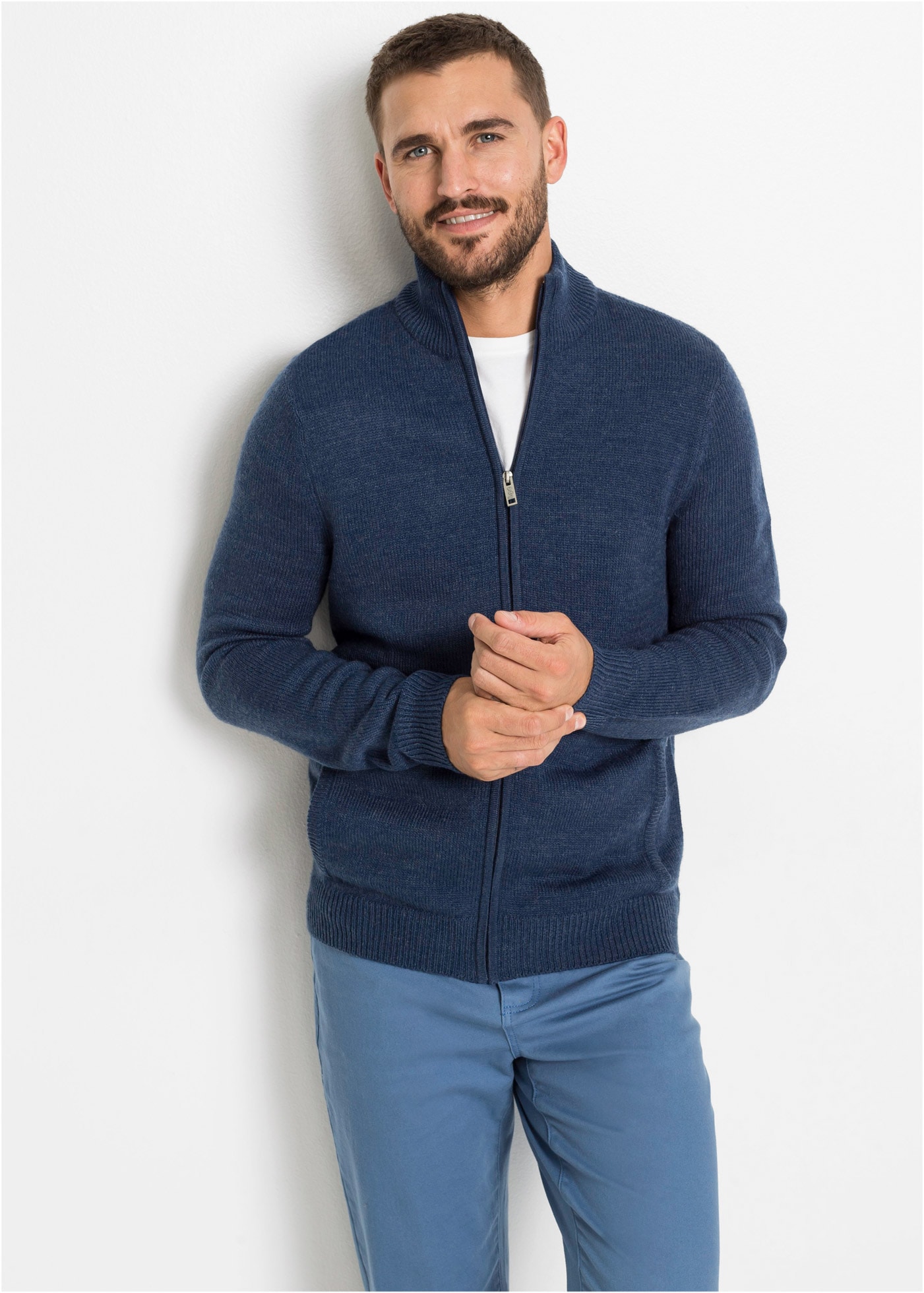 bonprix "Feinstrickjacke" mit Stehkragen, Regular Fit, aus Polyacryl, mit Reißverschluss
