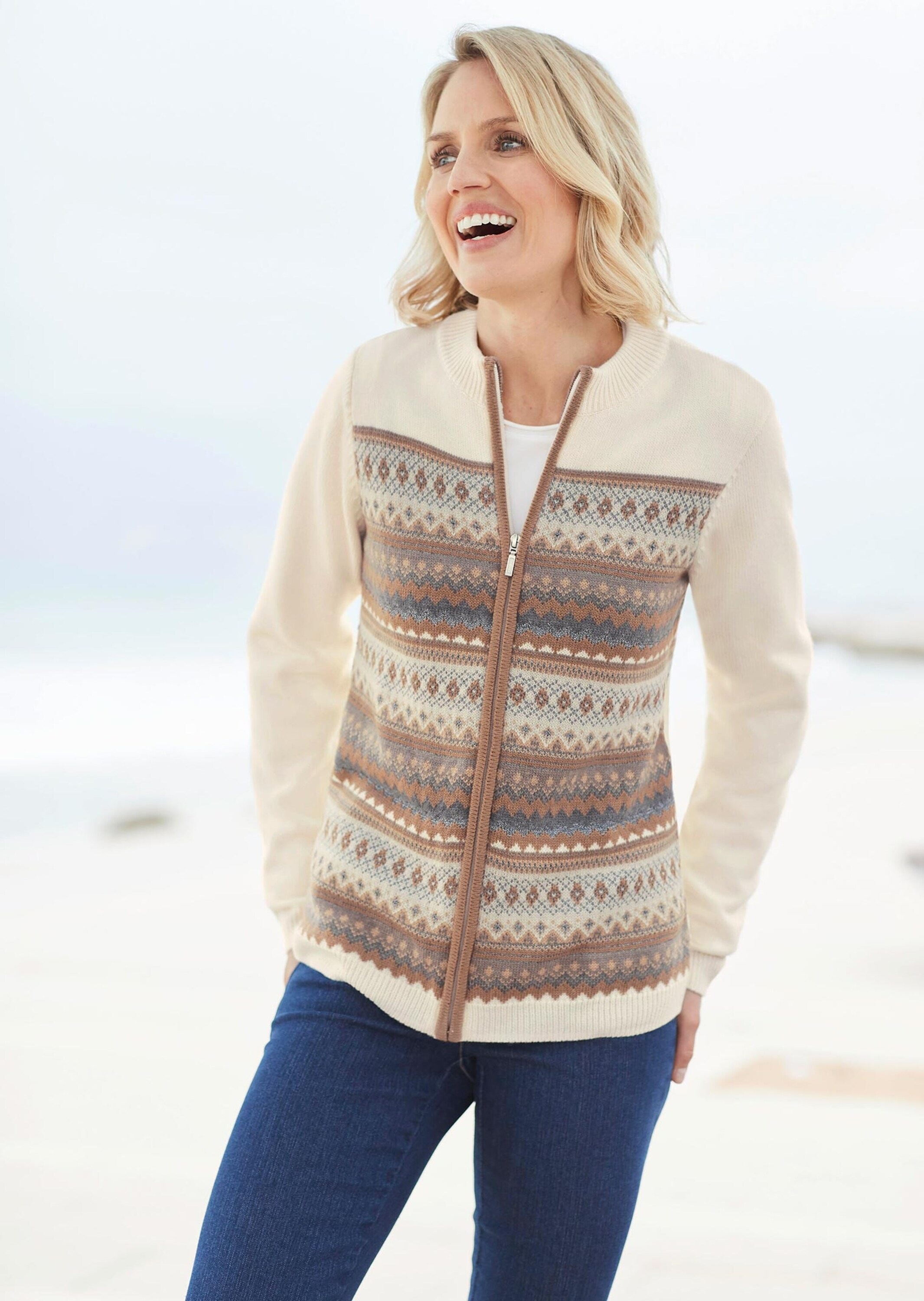 Thumbnail - GOLDNER Strickjacke "Kurzgröße Norwegerstrickjacke mit Schurwolle" Wunderschönes Norweger-Muster mit feinem Glanzgarn
