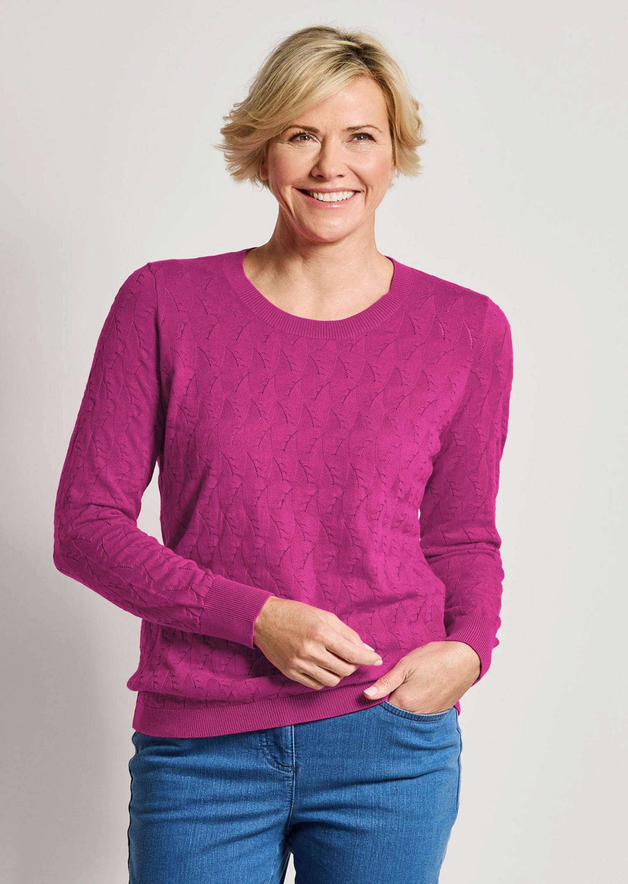 Rundhalspullover GOLDNER "Kurzgröße Baumwollpullover mit Zick-Zack-Muster", Damen, Gr. 21, lila (beere), Obermaterial: 80% Baumwolle CO. 20% Polyamid PA., gerade, Pullover Rundhalspullover, moderner Wellenstrick 3