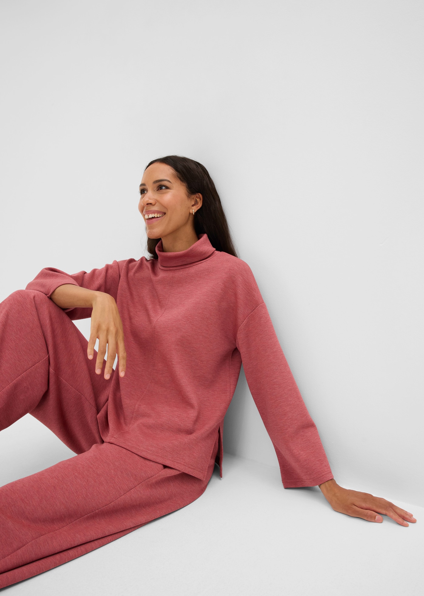 bonprix Sweatshirt , mit hohem Stehkragen, in Soft-Touch Qualität, lässig geschnitten
