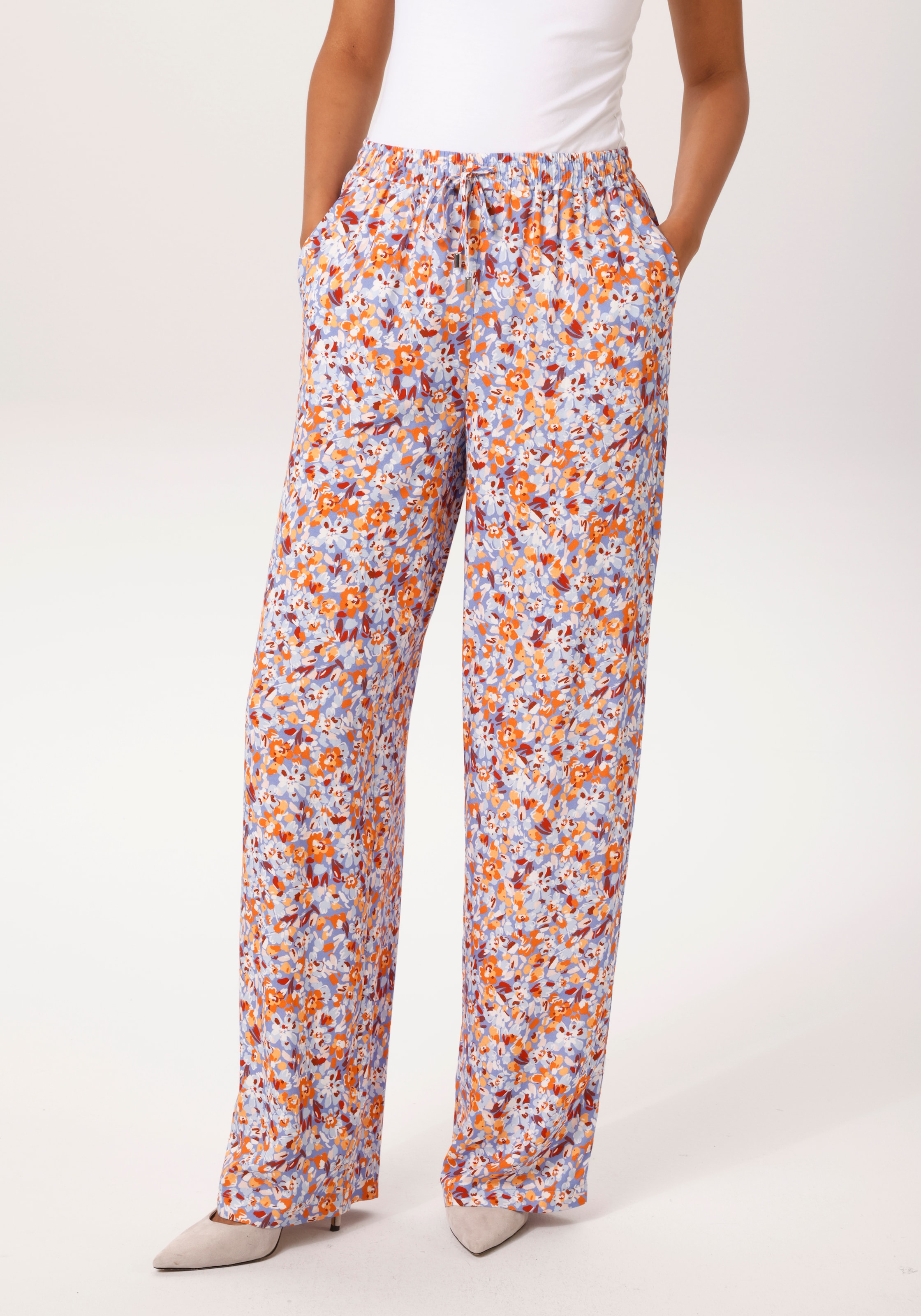 Aniston CASUAL Schlupfhose  mit farbharmonischen, grafischen Blumen bedruckt - NEUE KOLLEKTION
