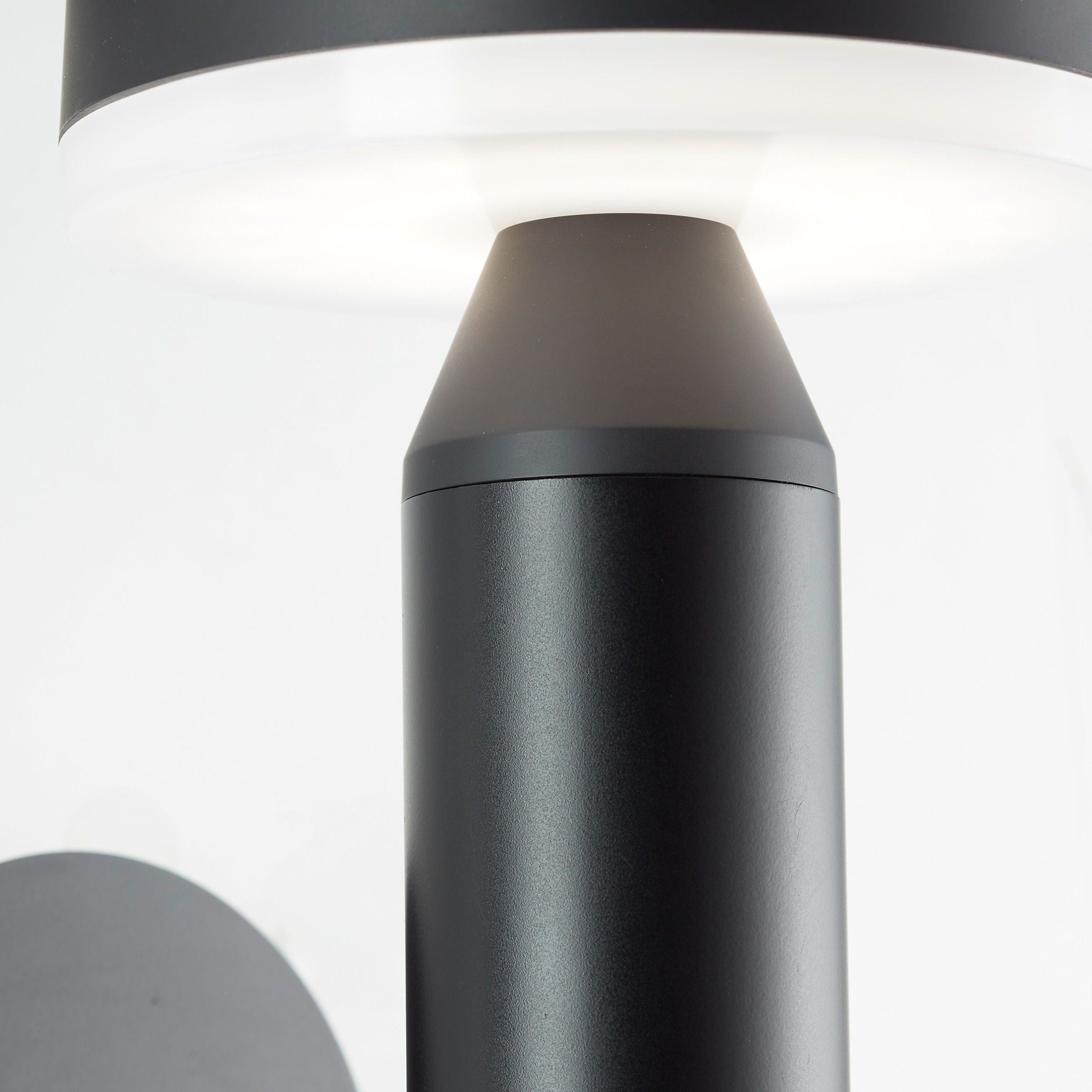 Brilliant LED Außen-Wandleuchte »Magua«, 1 flammig, LED Außenwandlampe mit Solar, 20 cm, 350 lm, 4000 K, Metall, schwarz