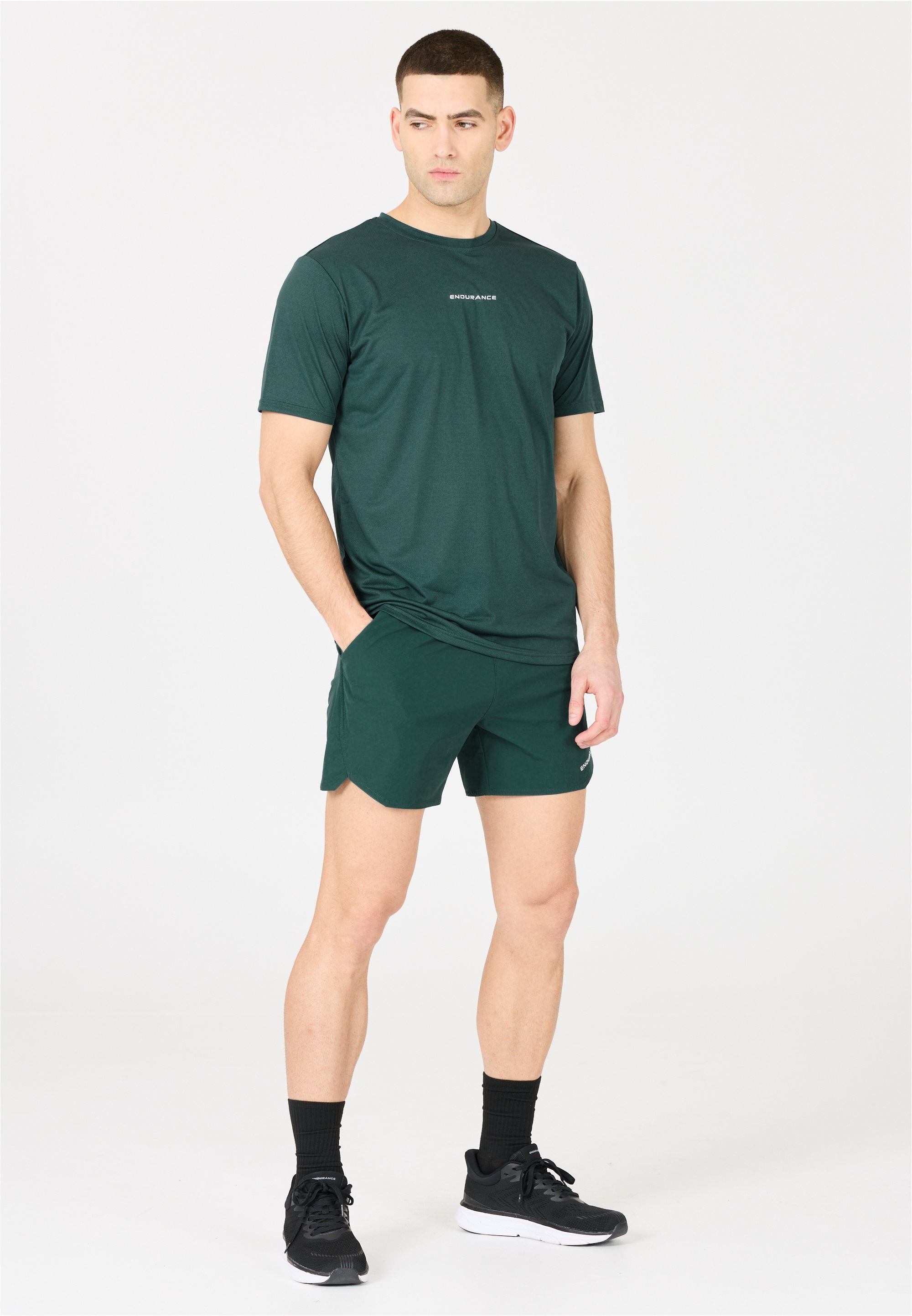 ENDURANCE Shorts »Geoff«, mit innovativer DWR-Behandlung