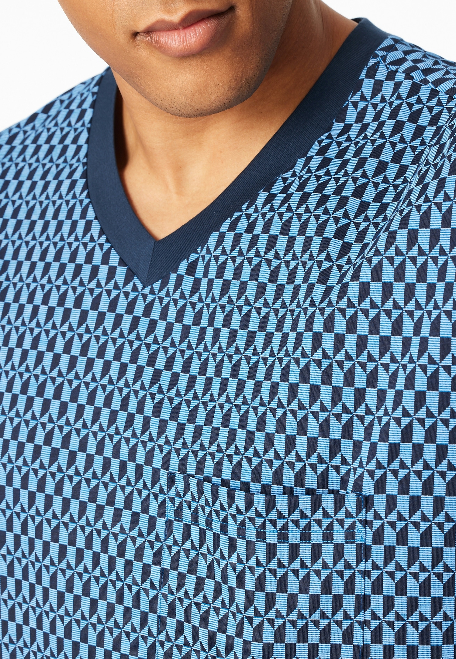 Schiesser Nachthemd »Comfort Nightwear« mit V-Ausschnitt, kleine Brusttasche, 1/2-Arm