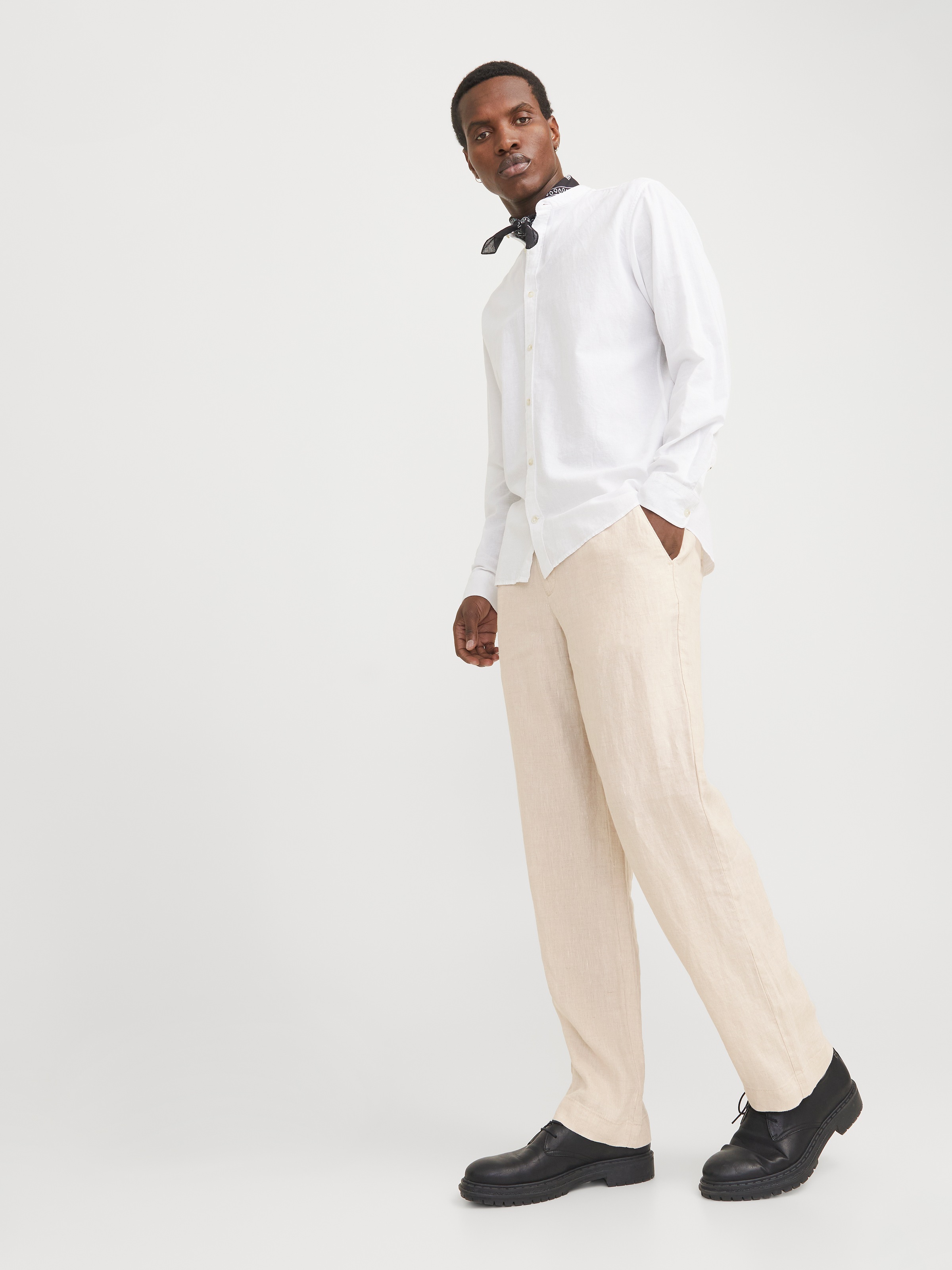 Thumbnail - Jack & Jones Chinohose "JPSTKARL LAWRENCE LINEN CHINO SN" Leinen, locker geschnitten