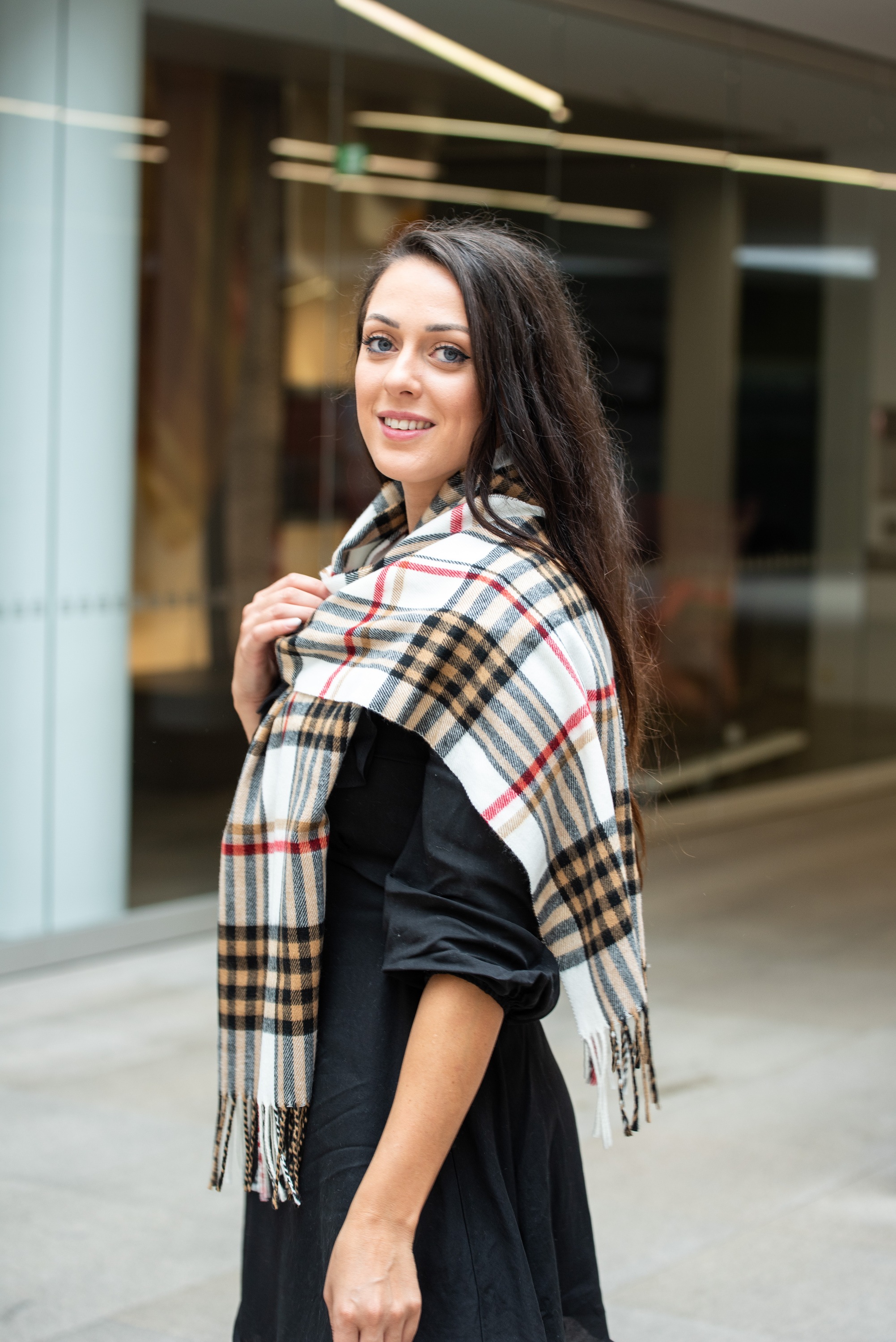 Thumbnail - COLLEZIONE ALESSANDRO Wollschal "Venedig" 1 Stk. tlg. kuschelweich, mit modernem Karo