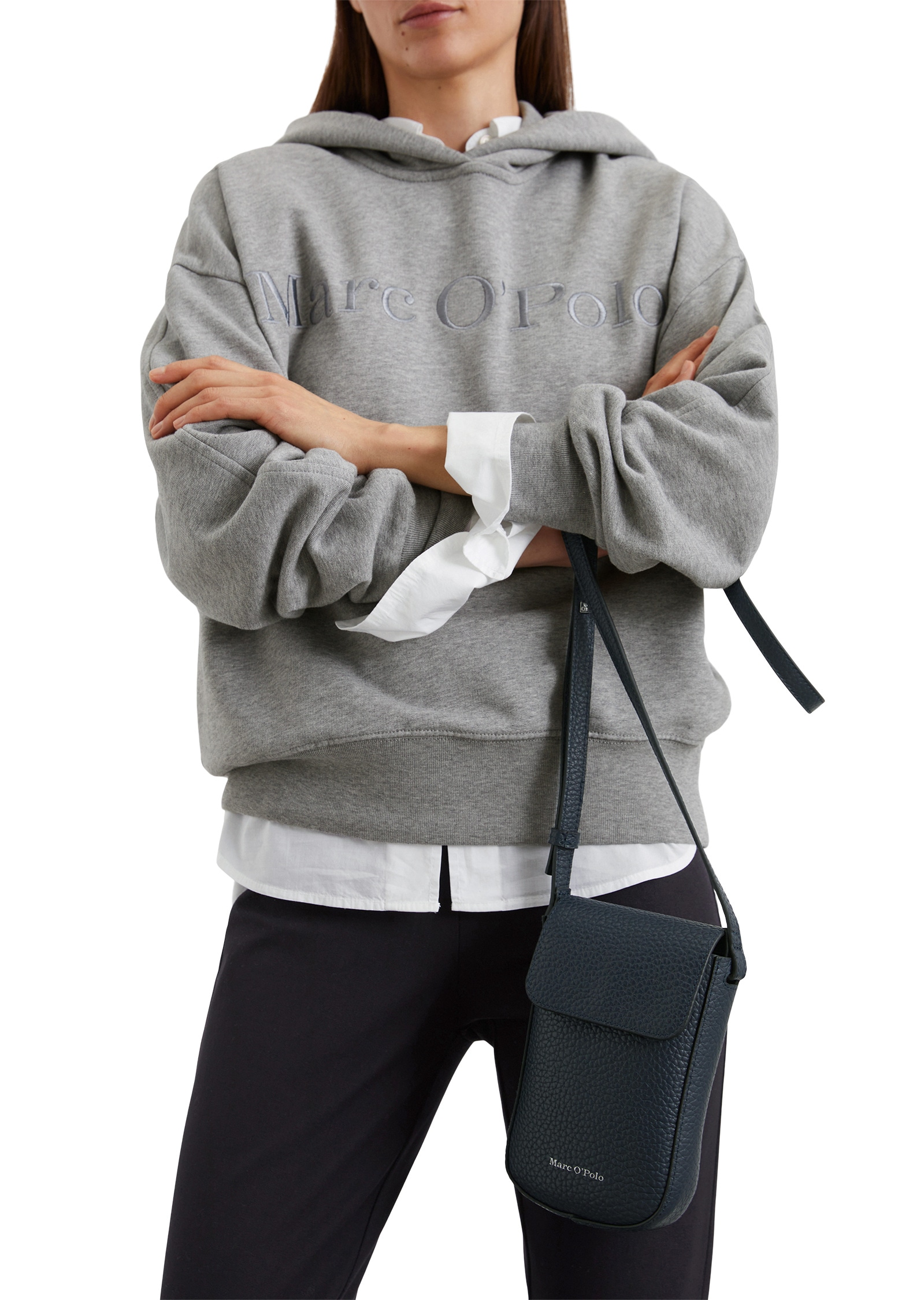 Marc O'Polo Handytasche »aus genarbtem Rindleder«