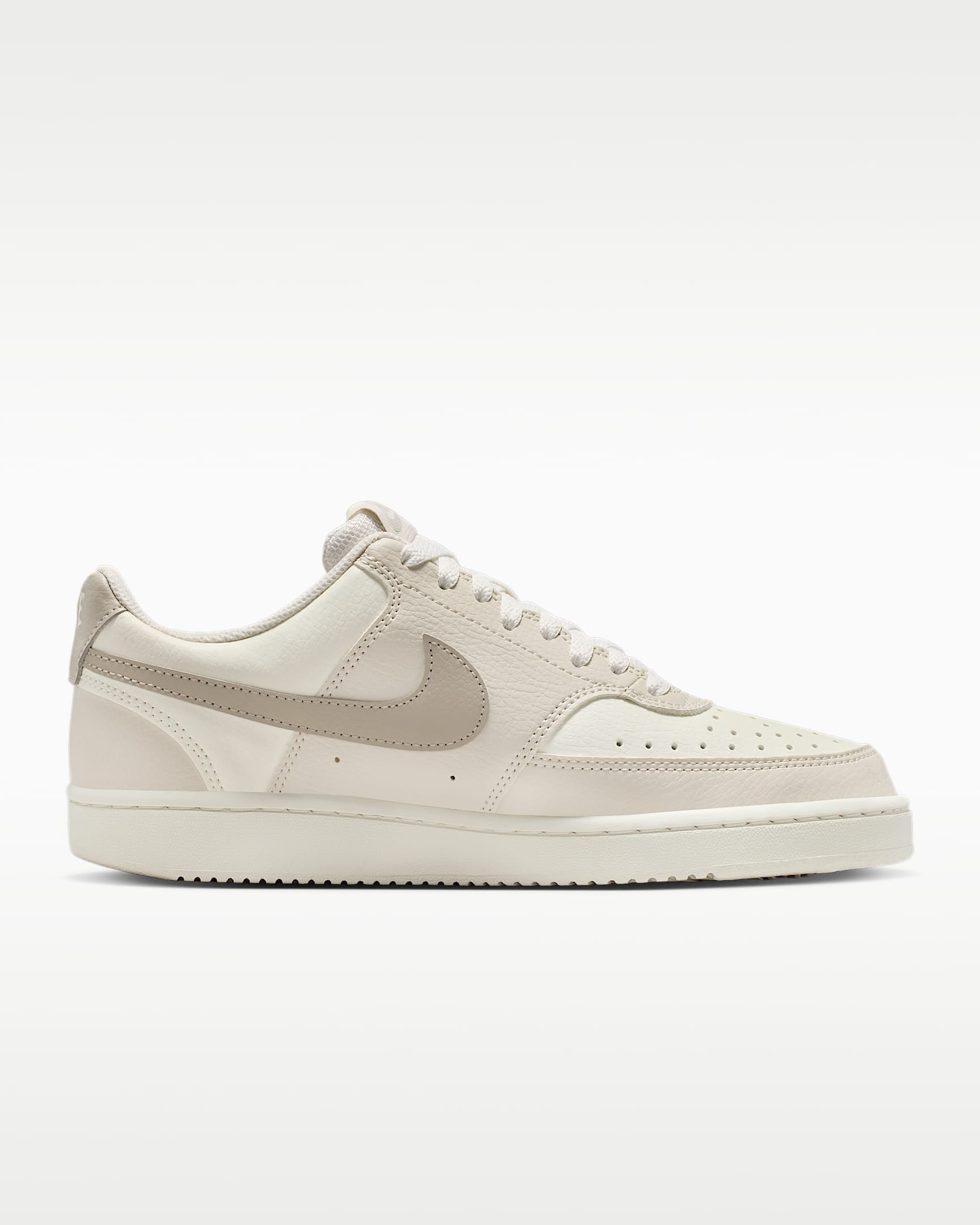 Nike Sportswear Sneaker »WMNS COURT VISION LOW SE«  inspiriert vom Design des Nike Air Force