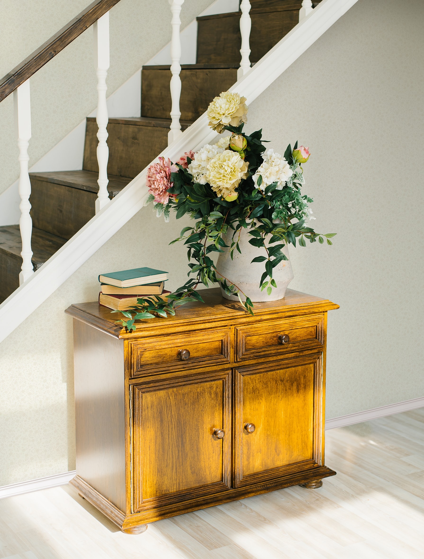 Marburg Vliestapete »Enchanting Blooms«, botanisch, moderne Tapete für Wohnzimmer Schlafzimmer Küche