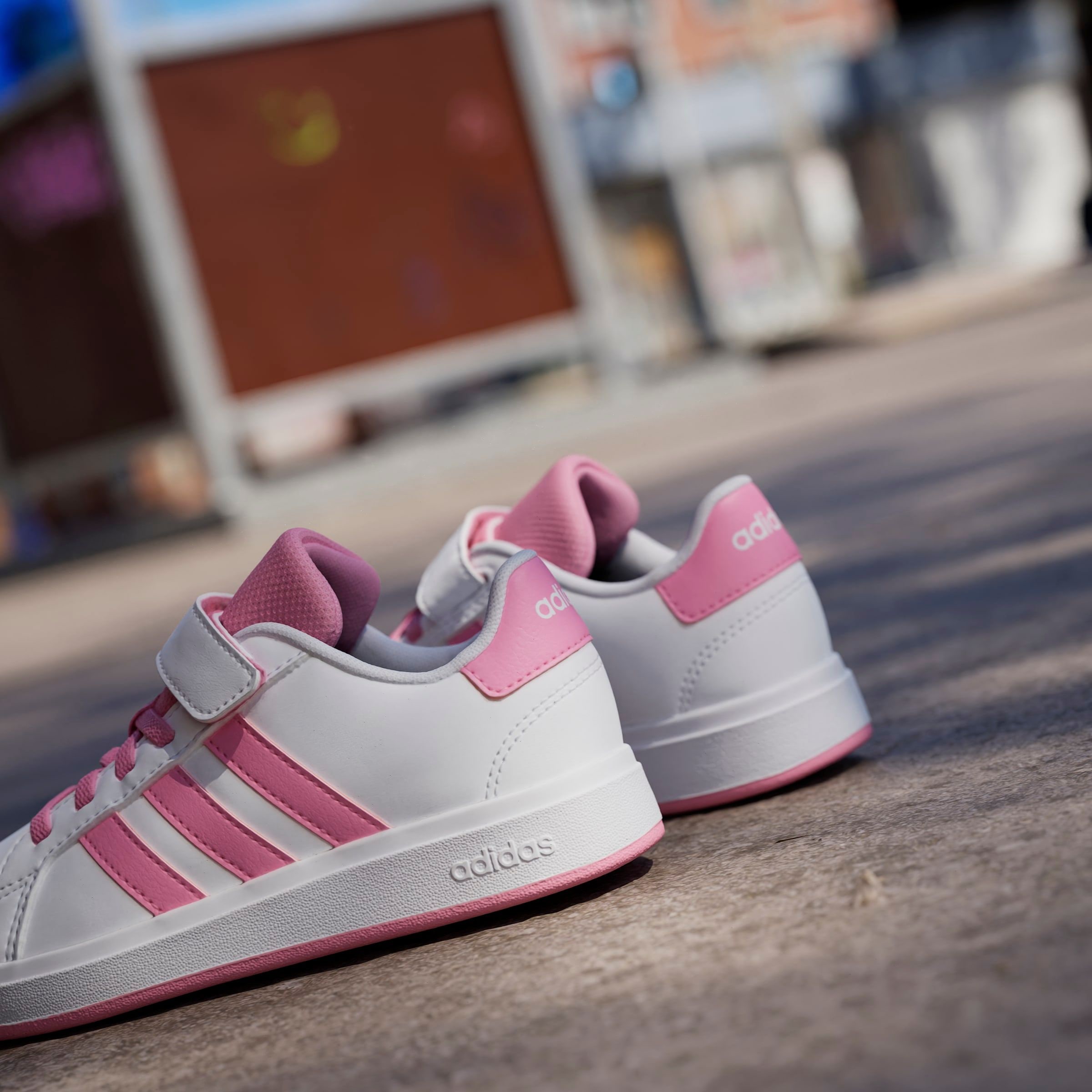 adidas Sportswear Sneaker »GRAND COURT 2.0 KIDS«, Design auf den Spuren des adidas Superstar