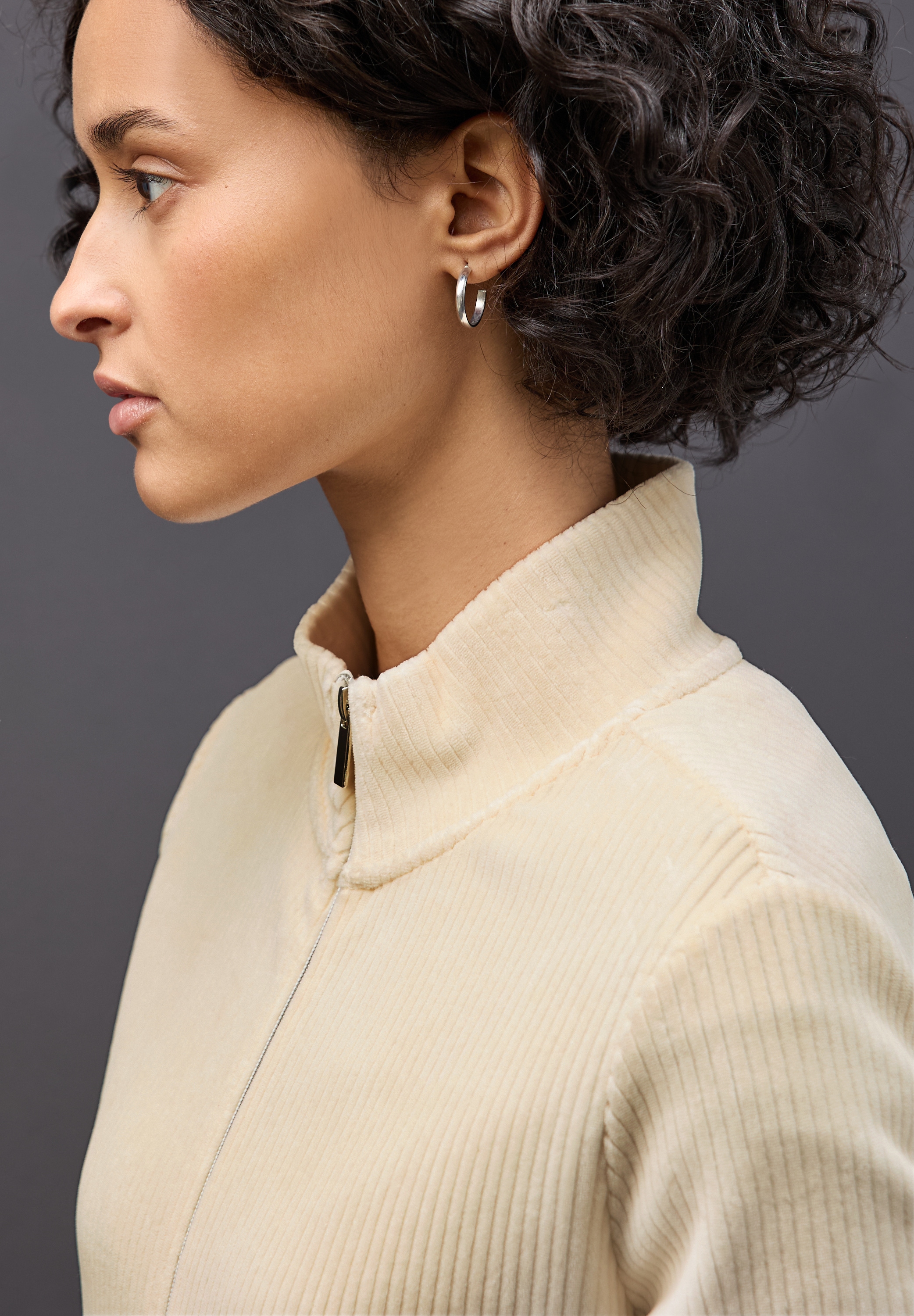 STREET ONE Sweatjacke, Cord, mit elastischem Saum und Reißverschluss
