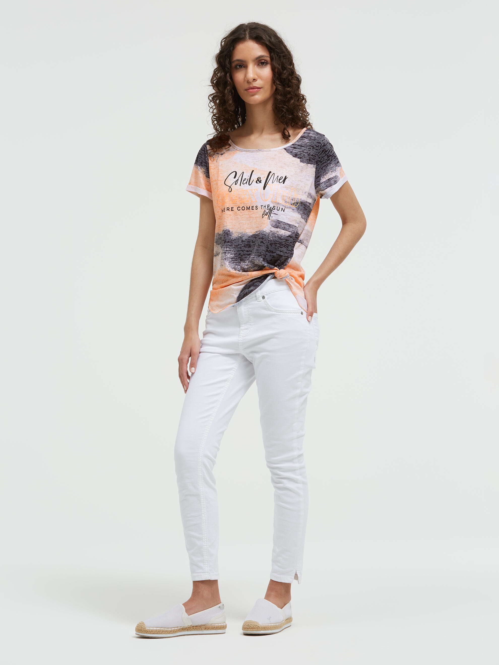 SOCCX Rundhalsshirt mit Seitenschlitze